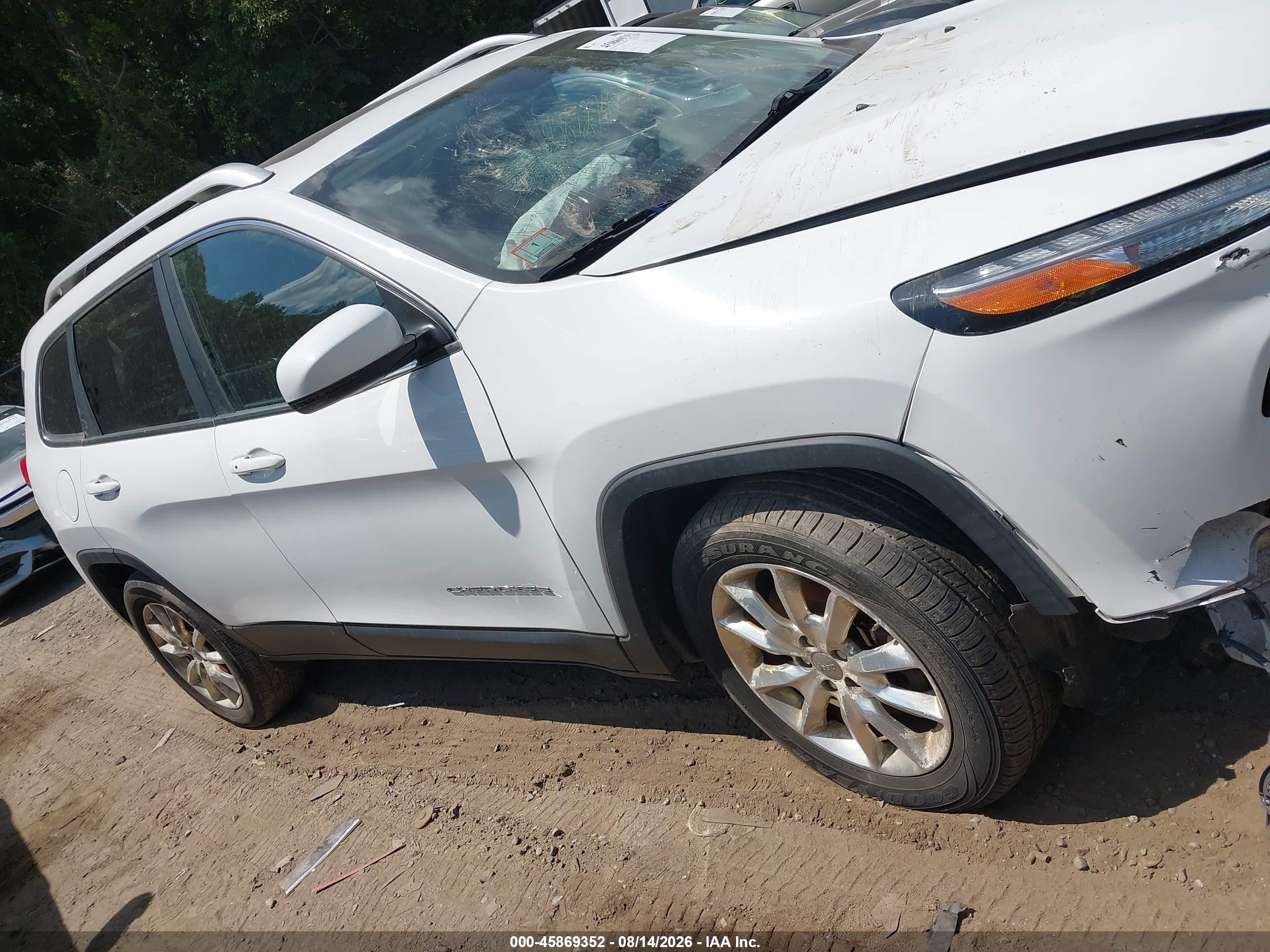 2015 Jeep Cherokee Limited White vin: 1C4PJMDSXFW681126
