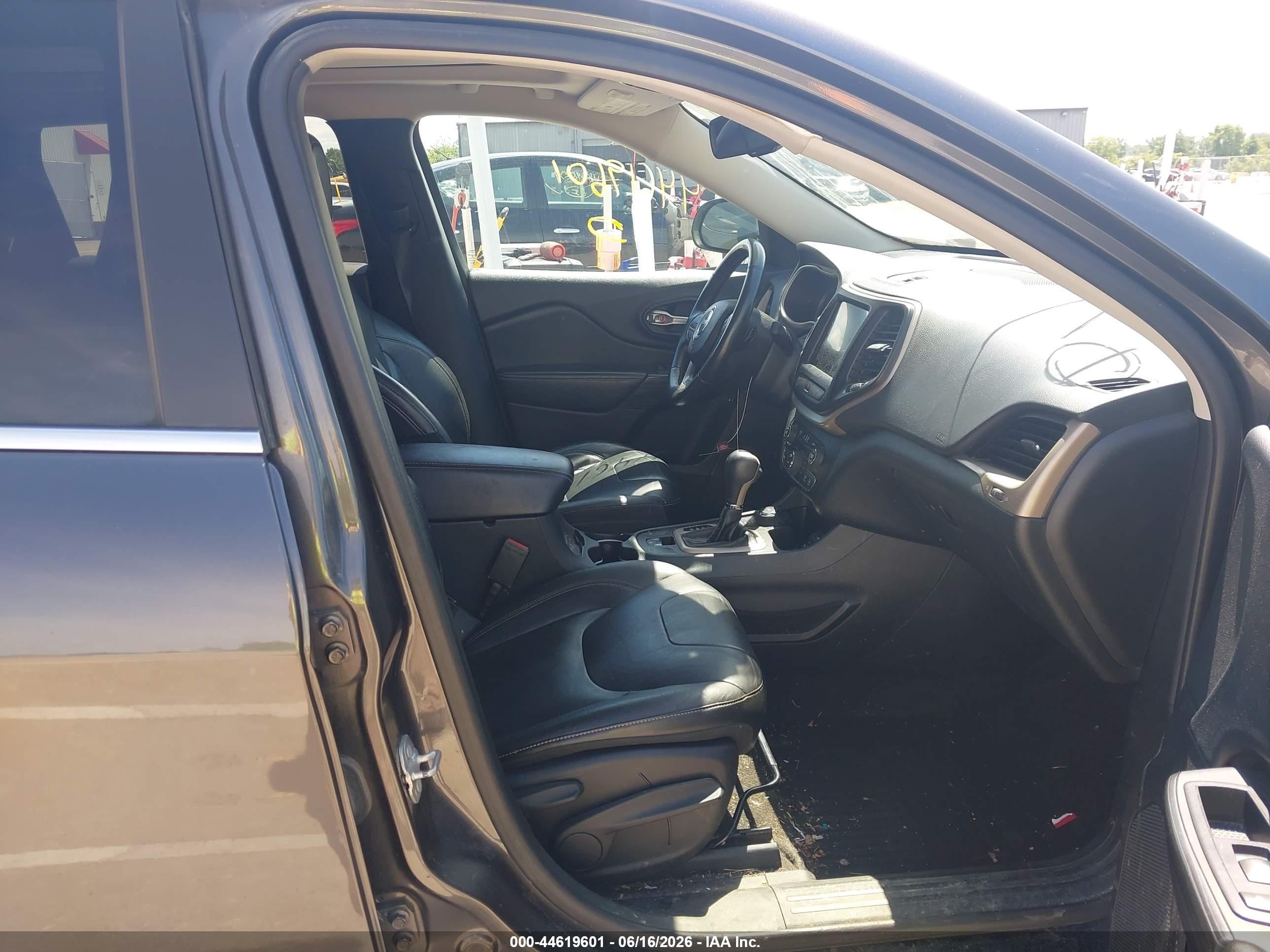 2015 Jeep Cherokee Limited Gray vin: 1C4PJMDSXFW717526
