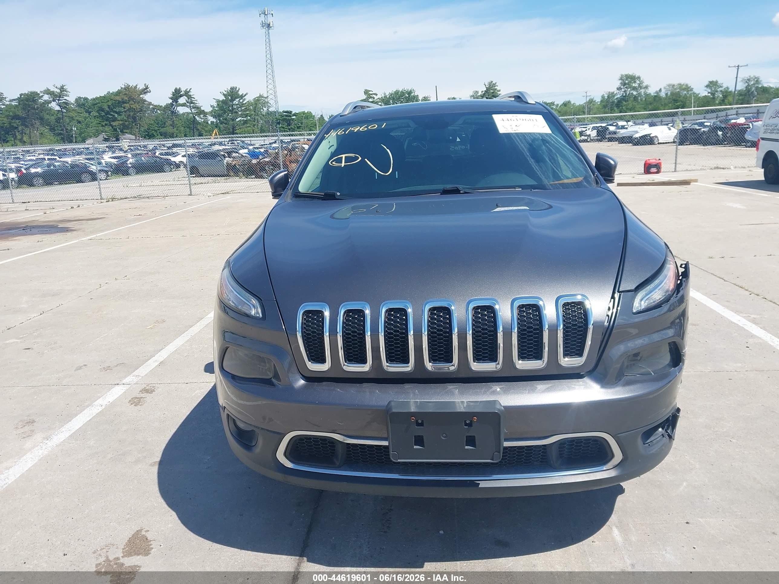 2015 Jeep Cherokee Limited Gray vin: 1C4PJMDSXFW717526