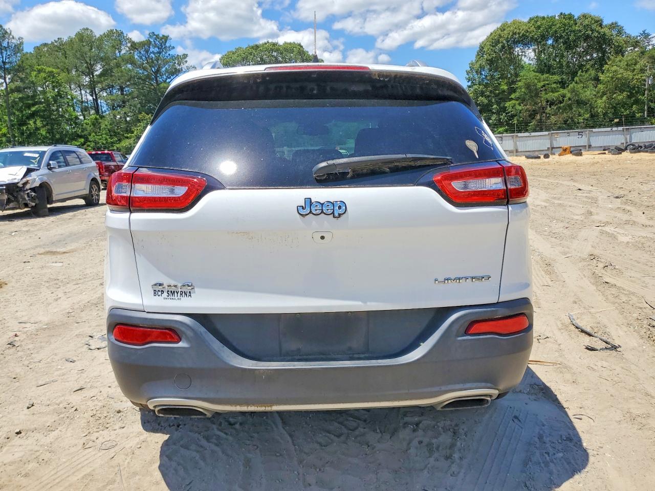 2015 Jeep Cherokee Limited White vin: 1C4PJMDSXFW727697
