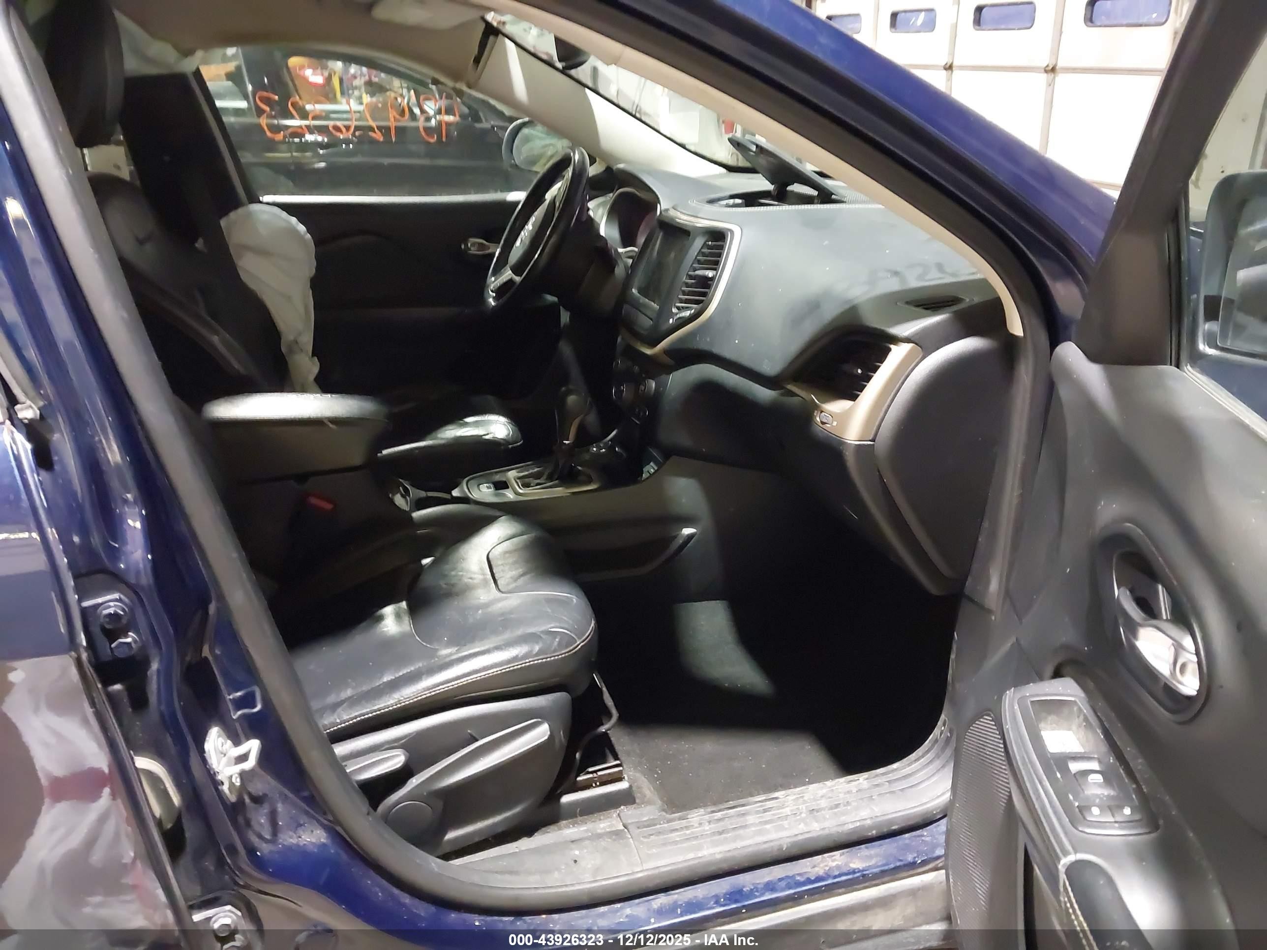 2015 Jeep Cherokee Limited Dark Blue vin: 1C4PJMDSXFW751580
