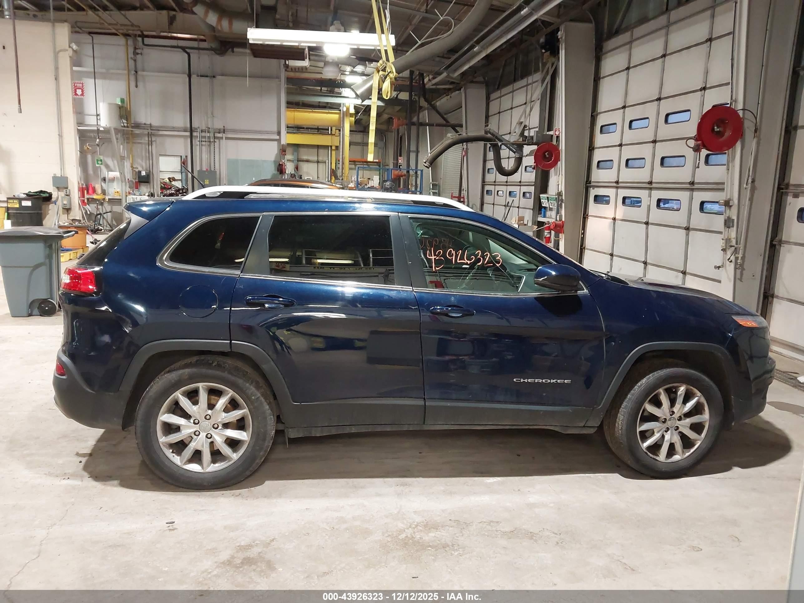 2015 Jeep Cherokee Limited Dark Blue vin: 1C4PJMDSXFW751580
