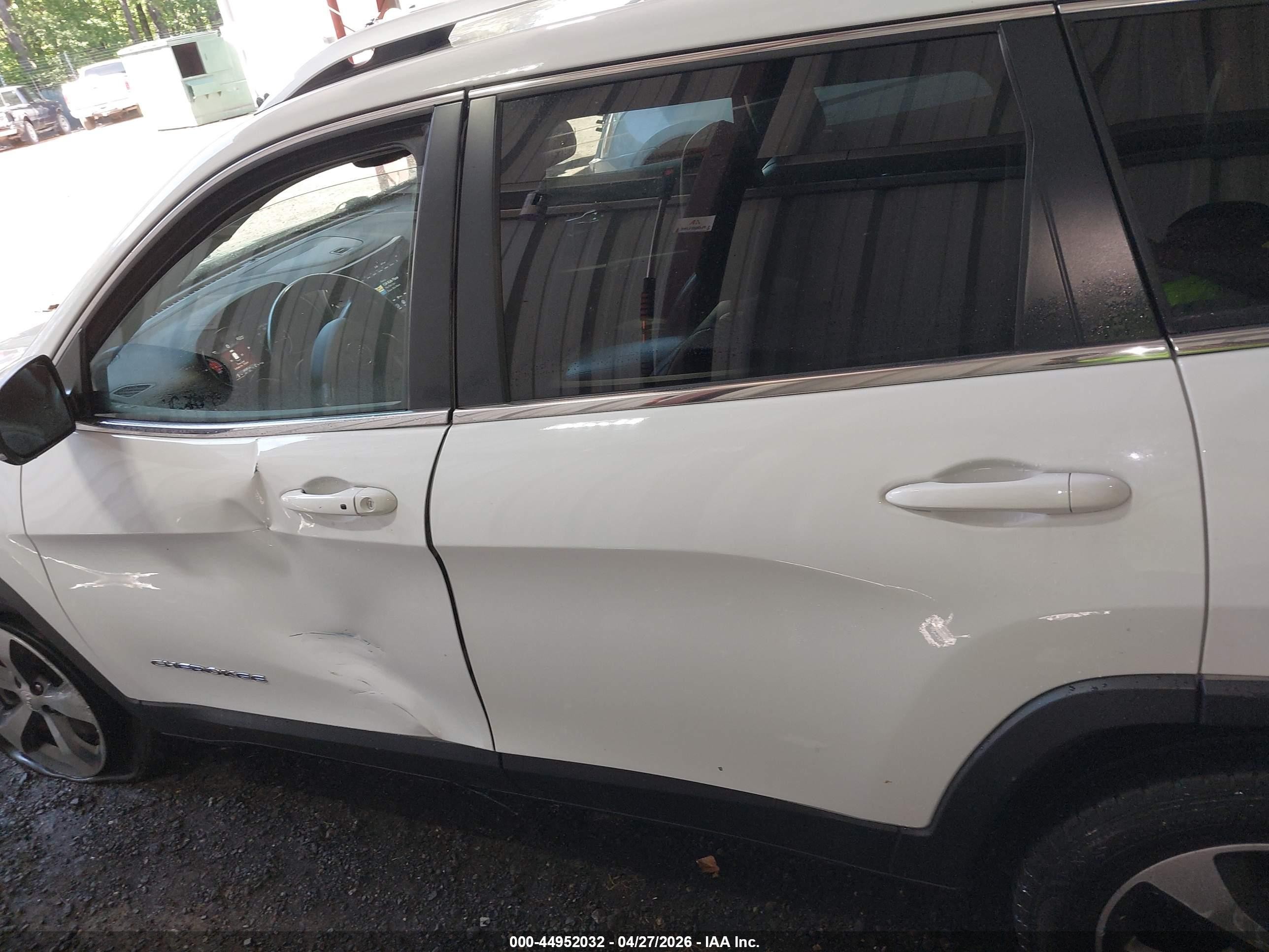 2019 Jeep Cherokee Limited 4x4 White vin: 1C4PJMDX0KD408181