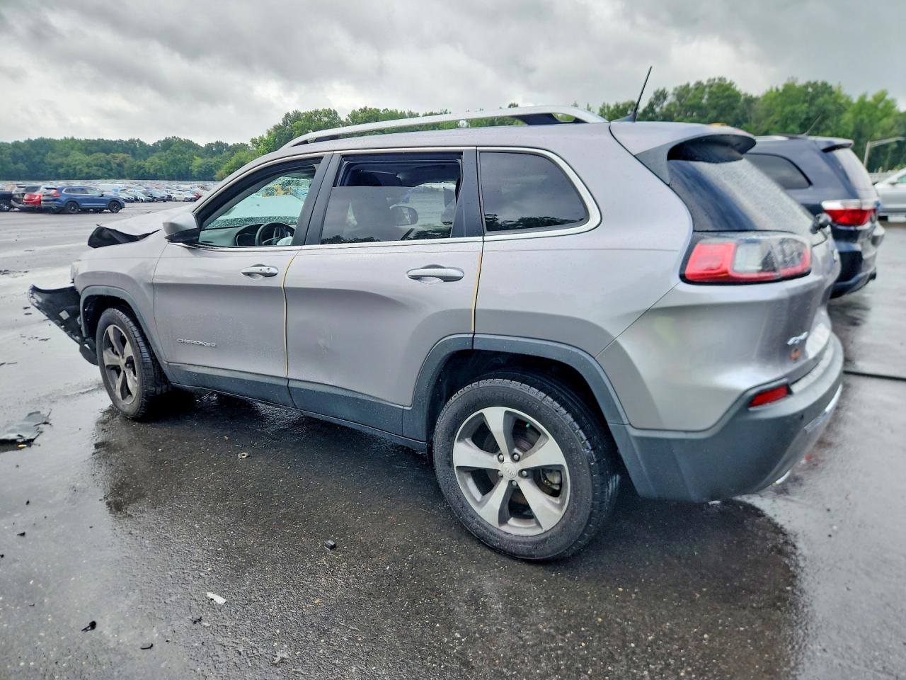 2019 Jeep Cherokee Limited Silver vin: 1C4PJMDX2KD258400