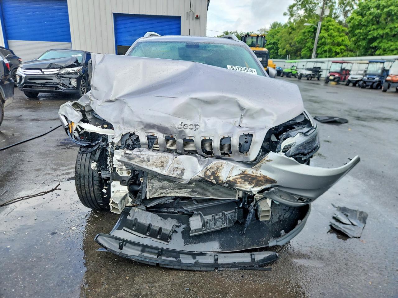2019 Jeep Cherokee Limited Silver vin: 1C4PJMDX2KD258400
