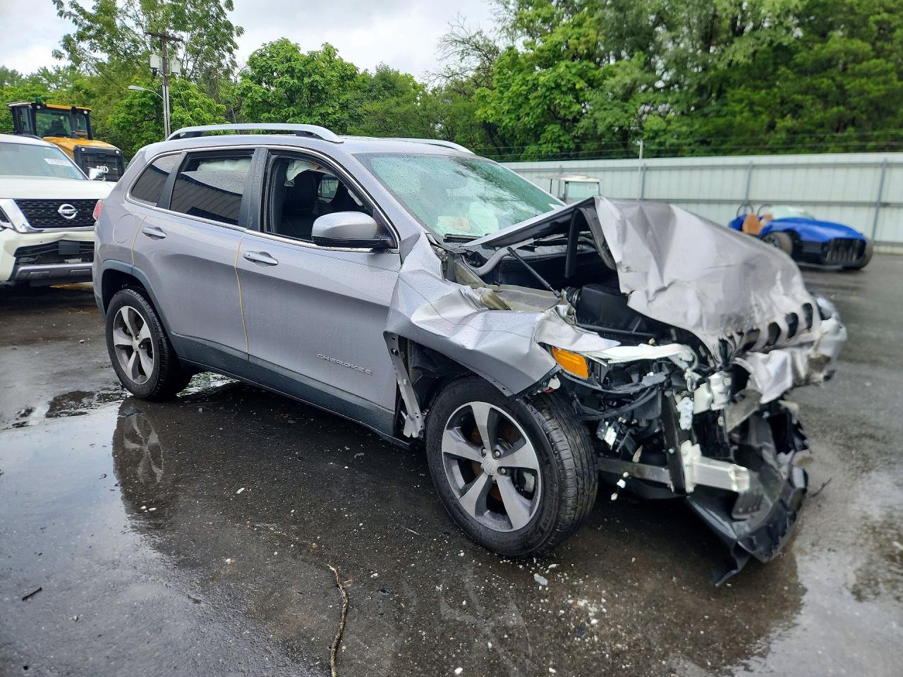 2019 Jeep Cherokee Limited Silver vin: 1C4PJMDX2KD258400
