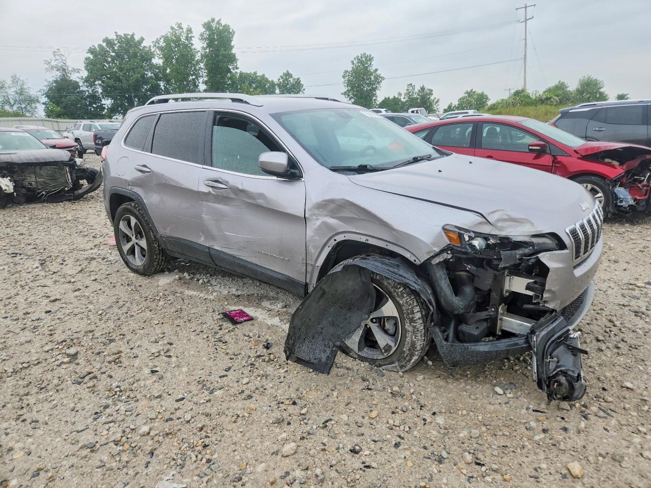 2019 Jeep Cherokee Limited Silver vin: 1C4PJMDX3KD322010