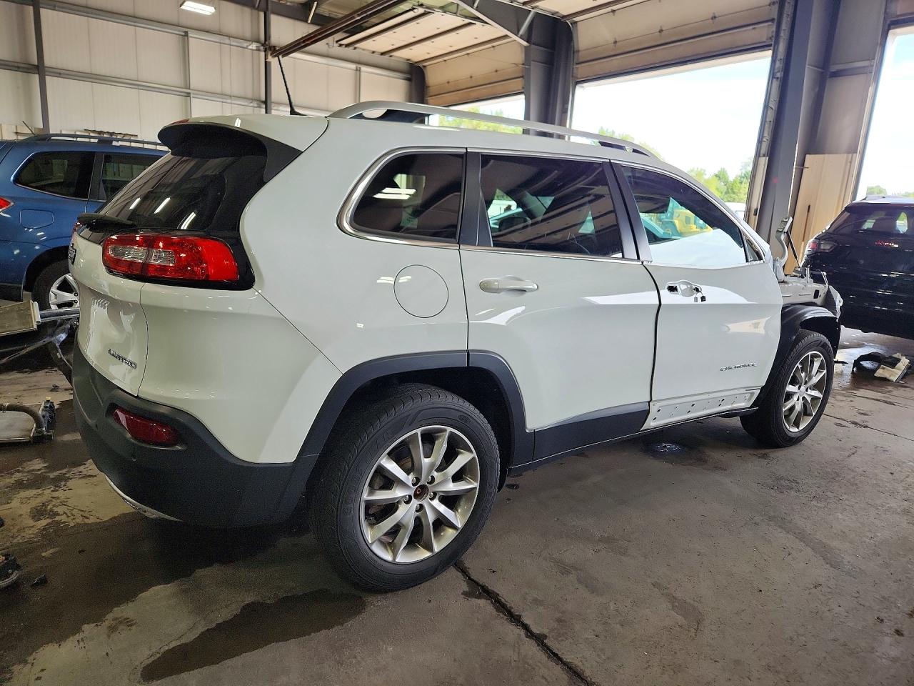 2018 Jeep Cherokee Limited White vin: 1C4PJMDX9JD574987