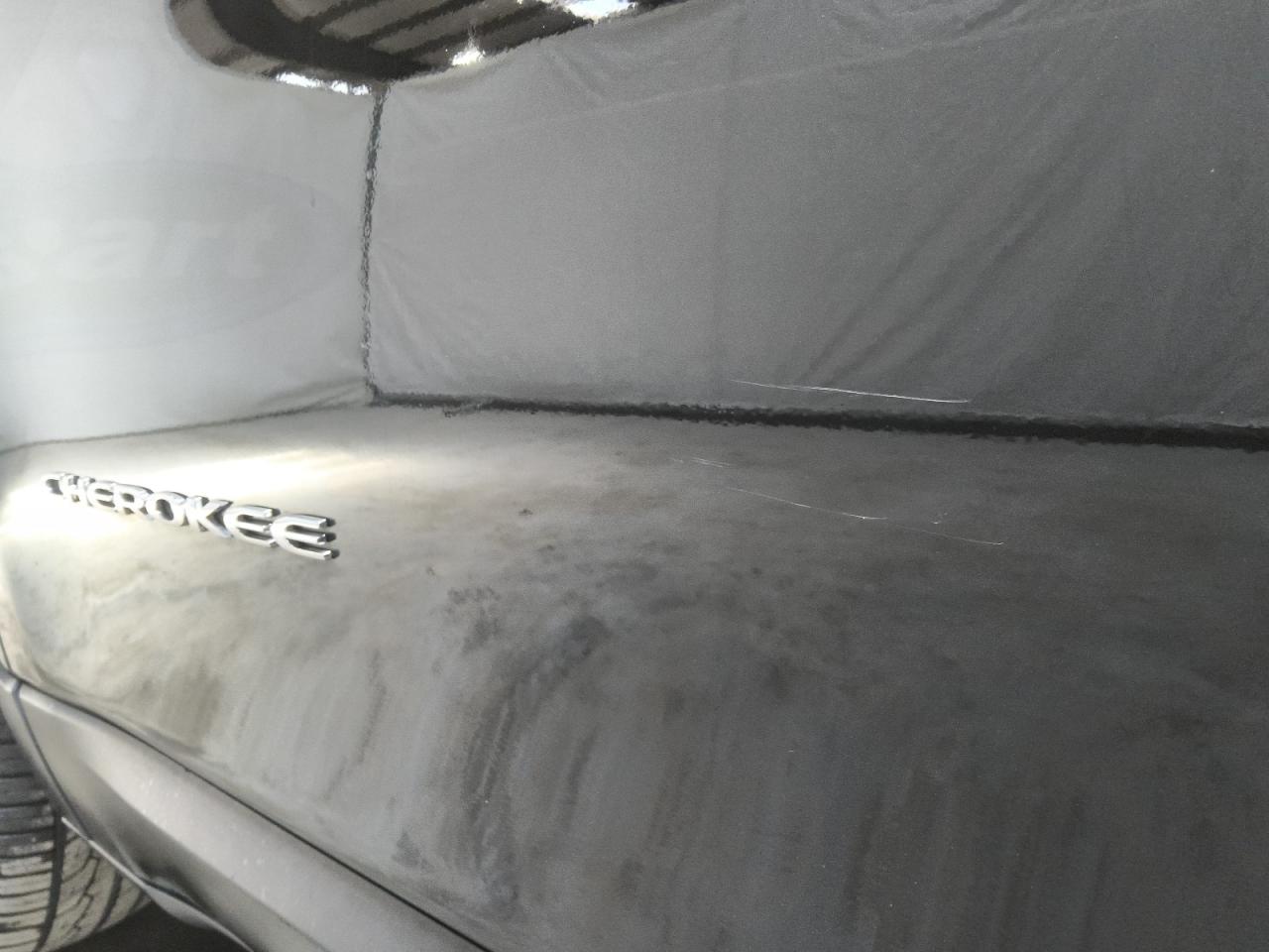 2020 Jeep Cherokee Limited Black vin: 1C4PJMDXXLD602783 Damage: Left Front Door, Heavy Scratch, 1 To 2 Inches