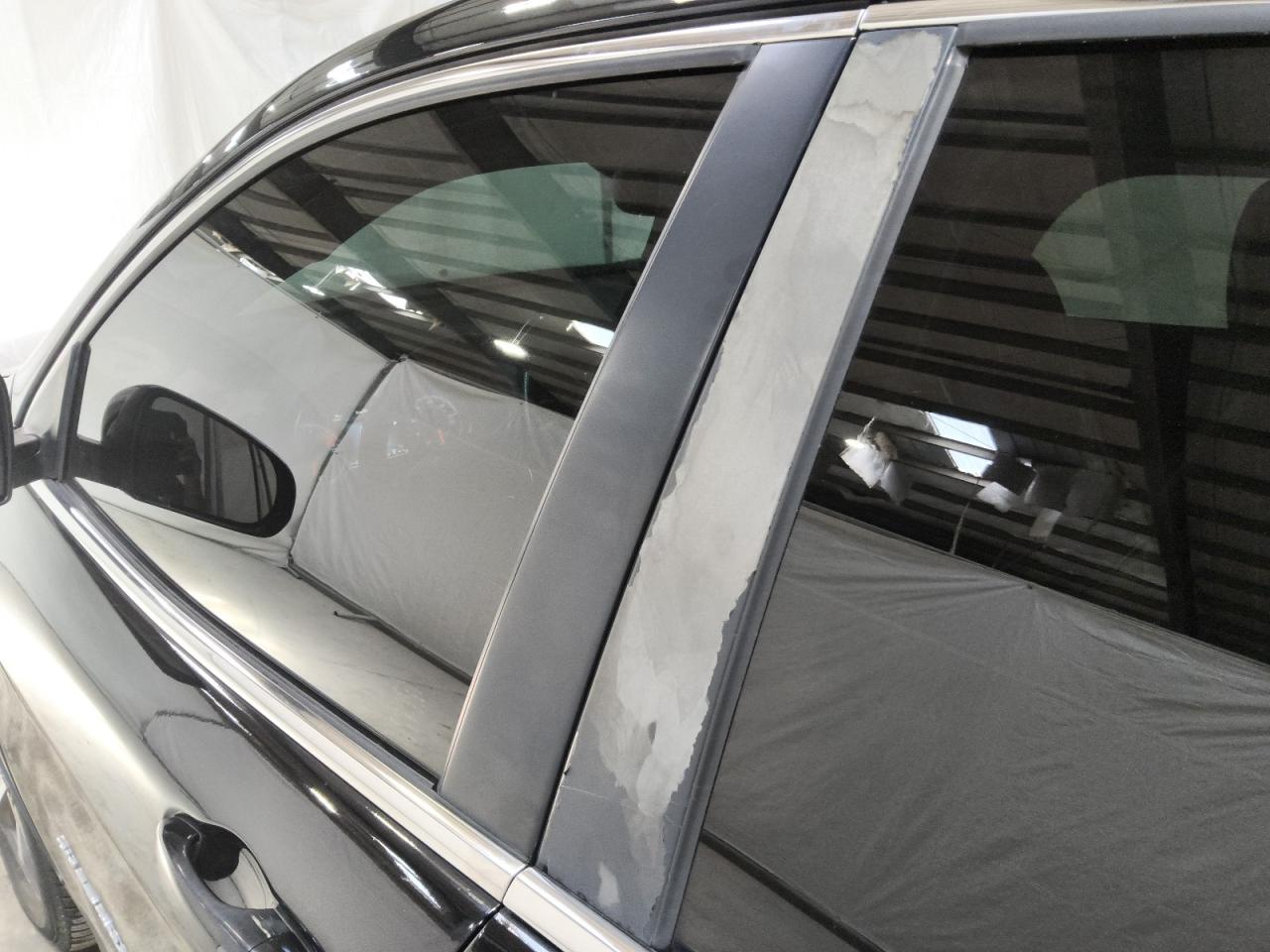 2020 Jeep Cherokee Limited Black vin: 1C4PJMDXXLD602783 Damage: Left Rear Door, Heavy Scratch, > 12 Inches