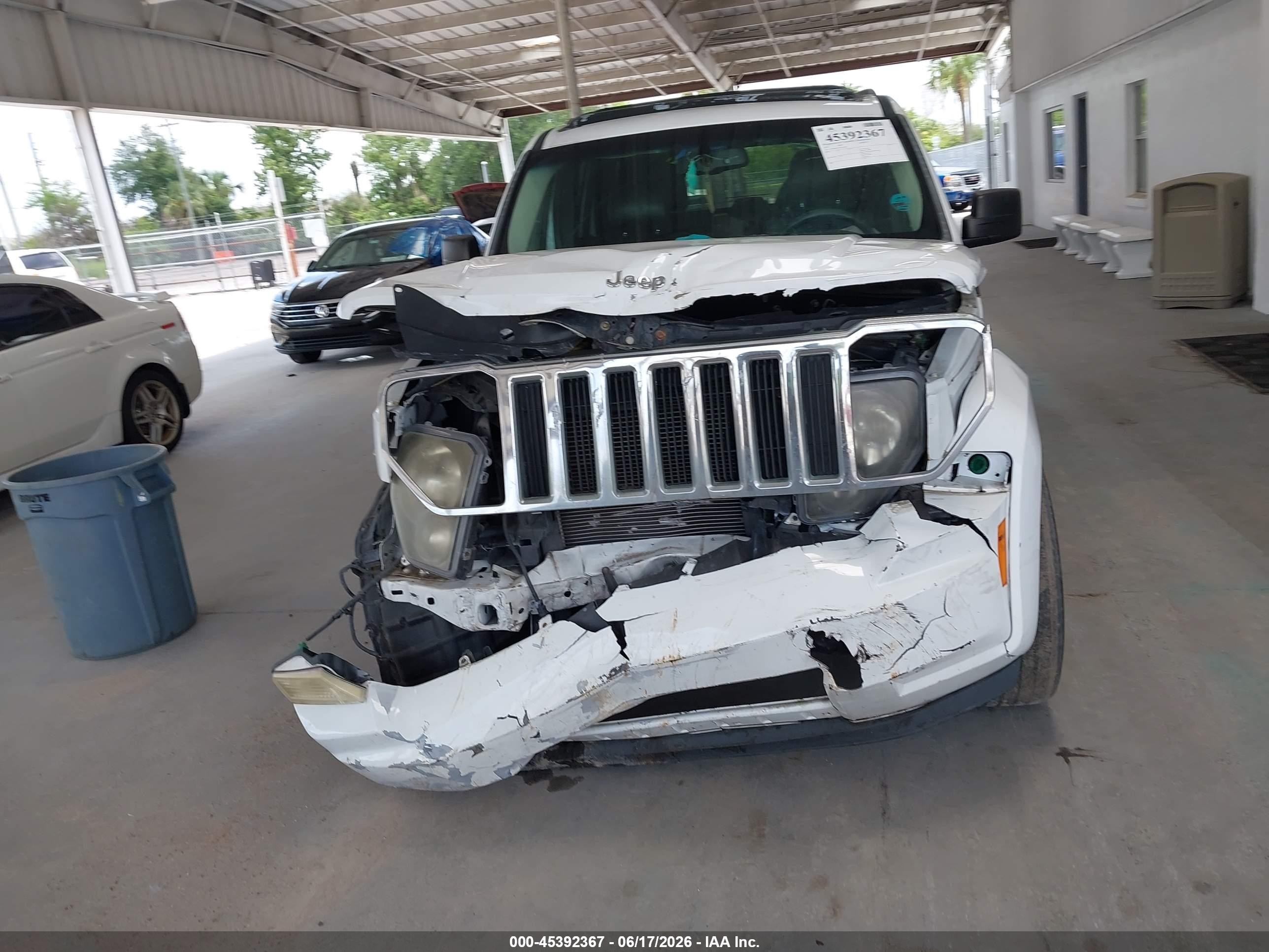 2012 Jeep Liberty Limited Jet Edition Белый vin: 1C4PJMFK9CW150184