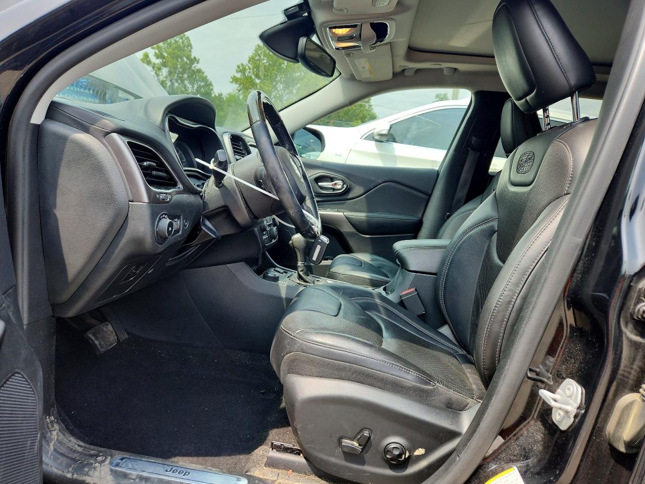 2019 Jeep Cherokee Overland Black vin: 1C4PJMJN9KD342412