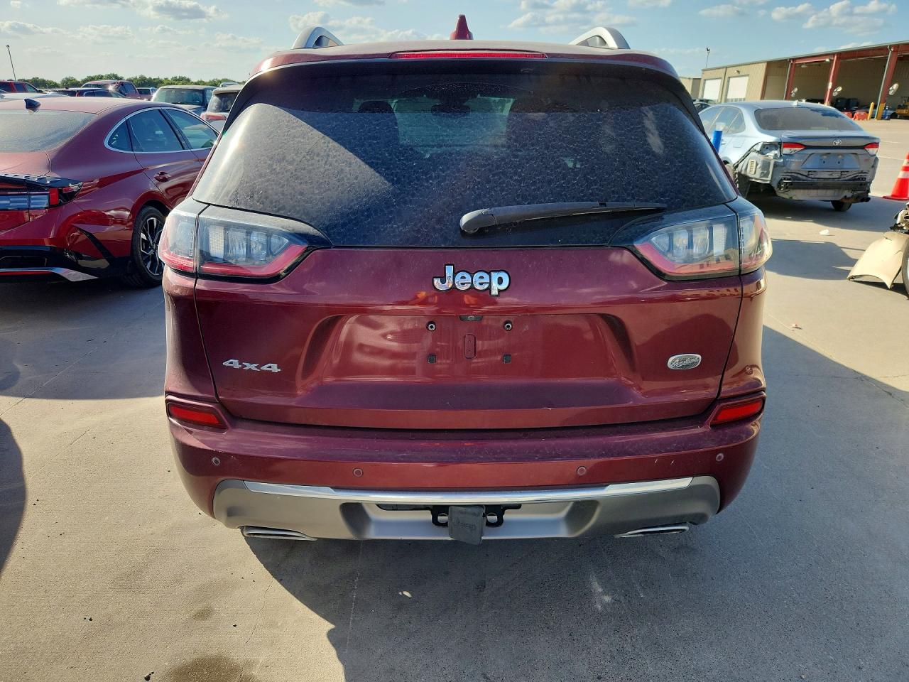 2019 Jeep Cherokee Overland Burgundy vin: 1C4PJMJX3KD363676