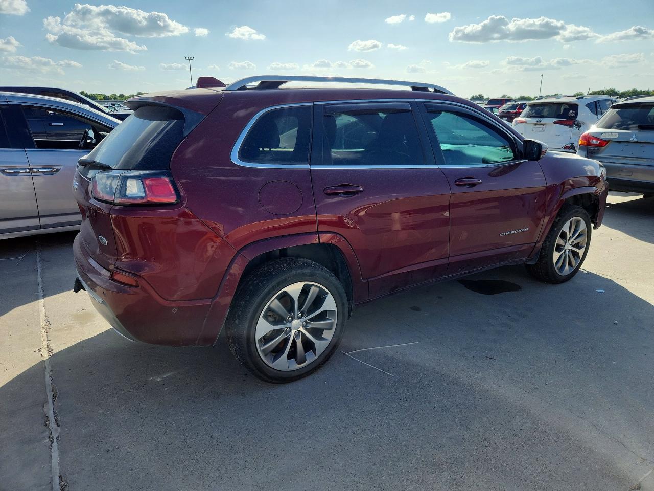 2019 Jeep Cherokee Overland Burgundy vin: 1C4PJMJX3KD363676