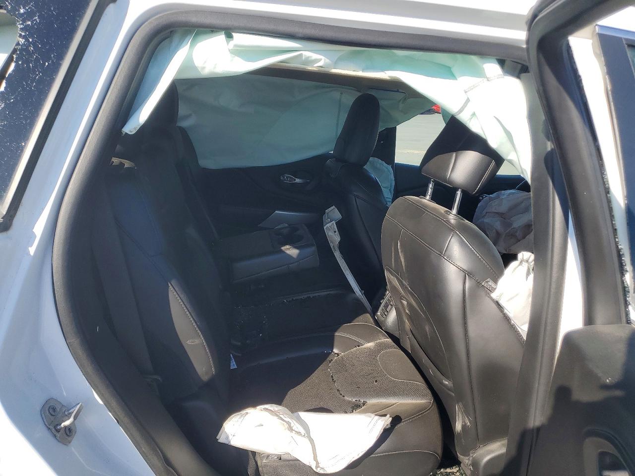 2018 Jeep Cherokee Overland Белый vin: 1C4PJMJX4JD613280