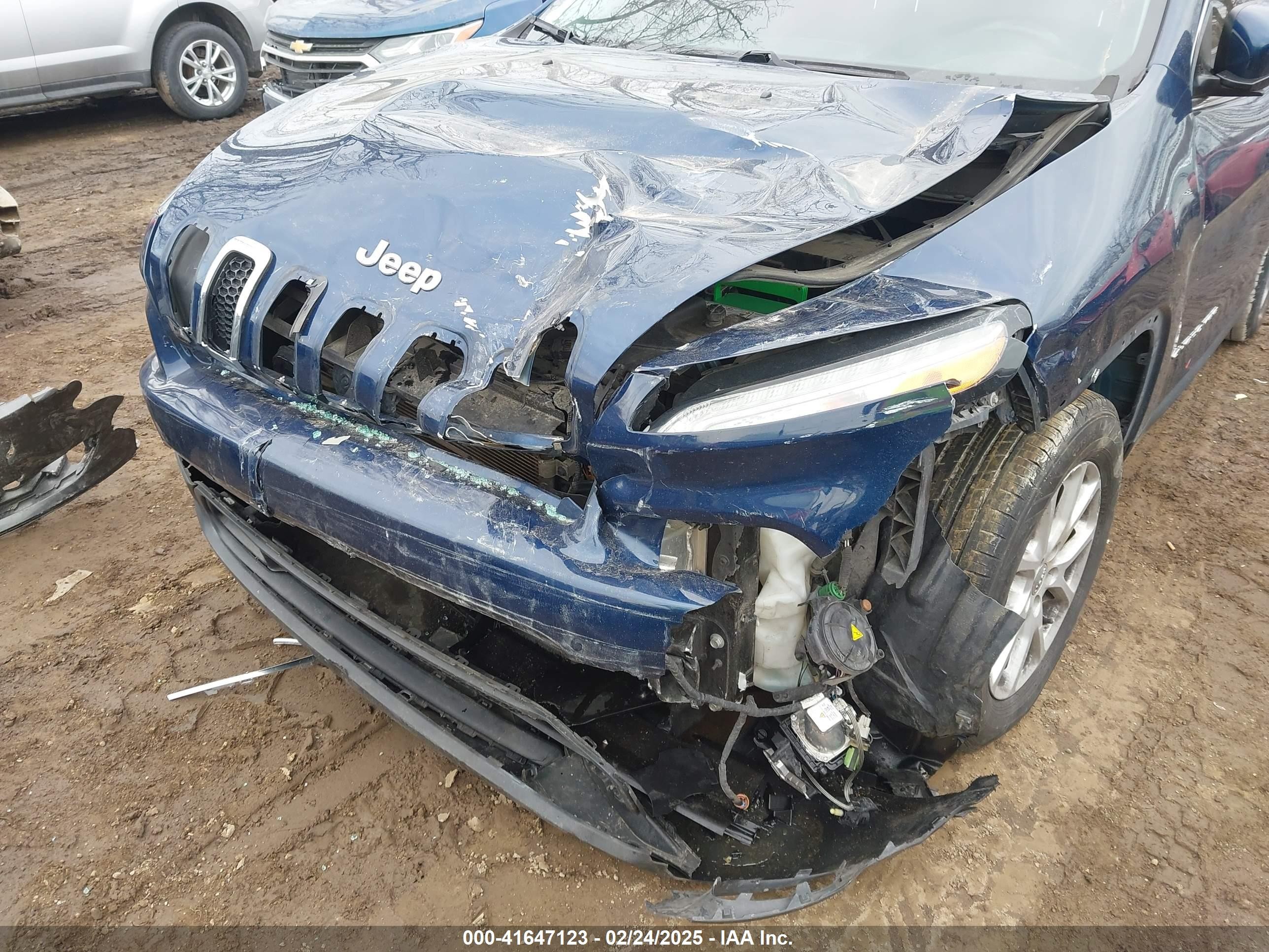 2018 Jeep Cherokee Latitude Plus 4x4 Синий vin: 1C4PJMLB0JD534495