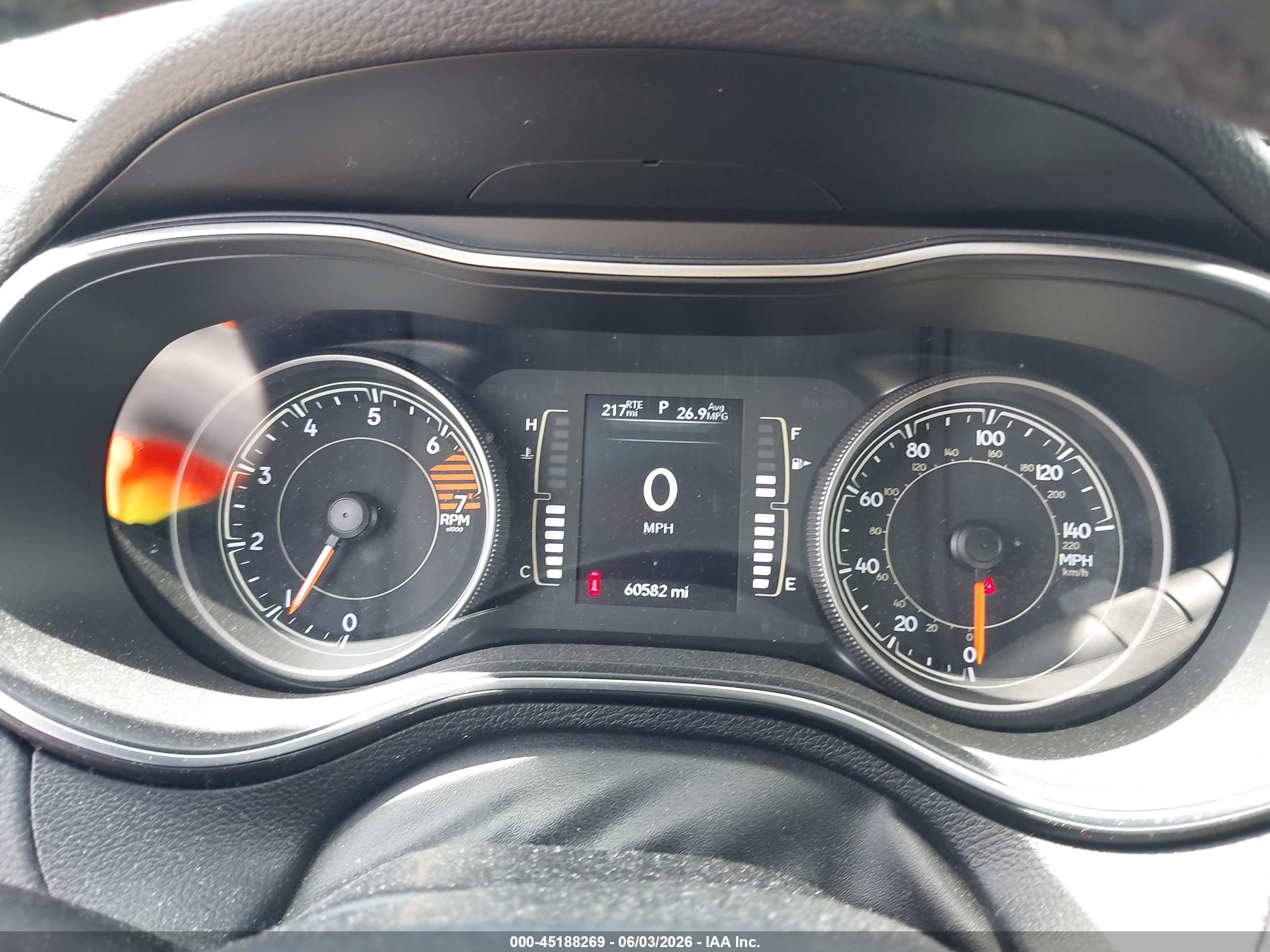 2019 Jeep Cherokee Latitude Plus 4x4 Gray vin: 1C4PJMLB0KD108422