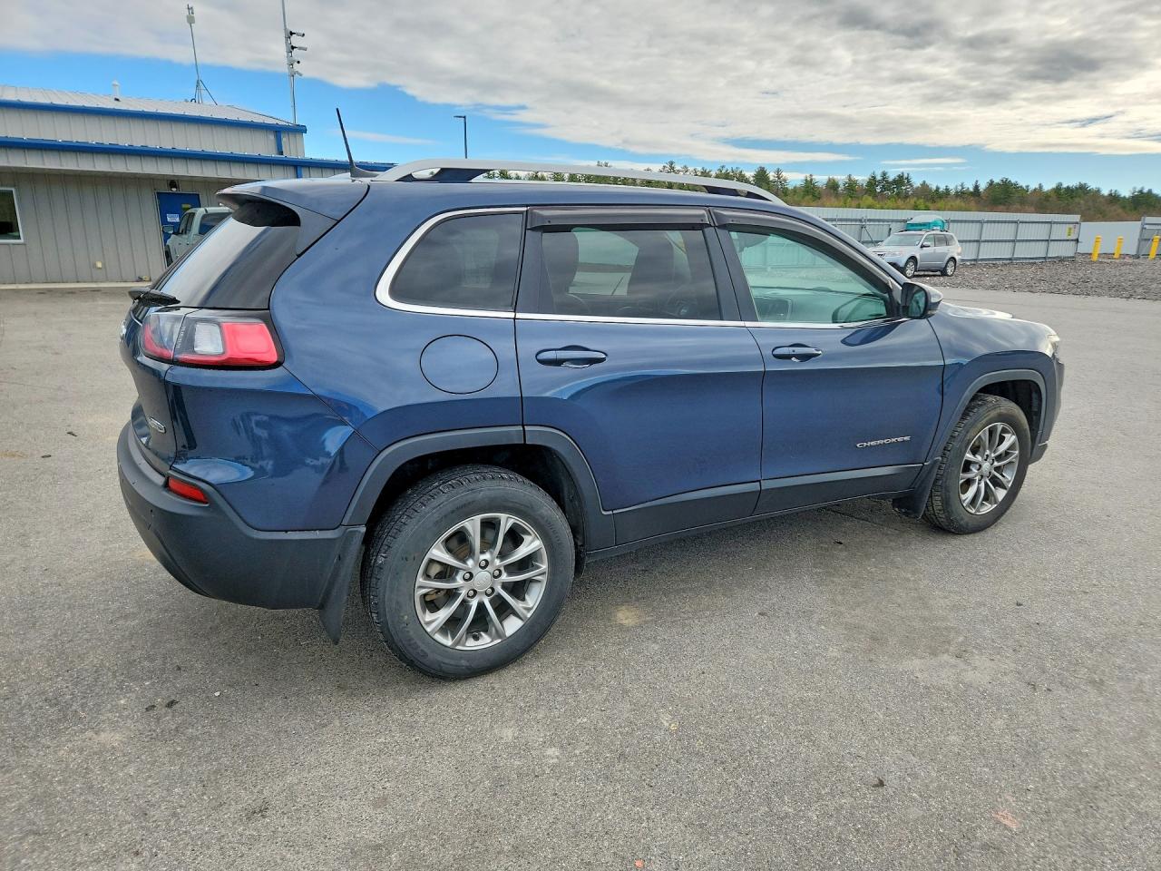 2021 Jeep Cherokee Latitude Plus Blue vin: 1C4PJMLB0MD110299