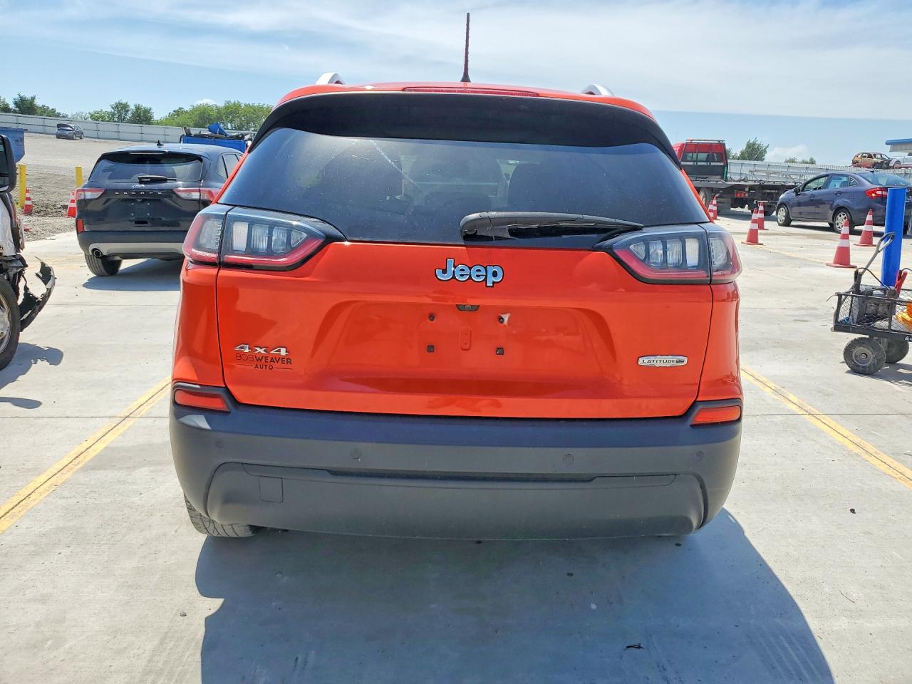 2021 Jeep Cherokee Latitude Plus Orange vin: 1C4PJMLB0MD114627