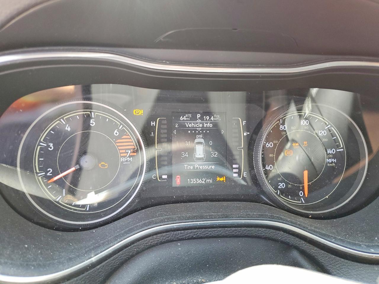 2021 Jeep Cherokee Latitude Plus Orange vin: 1C4PJMLB0MD114627