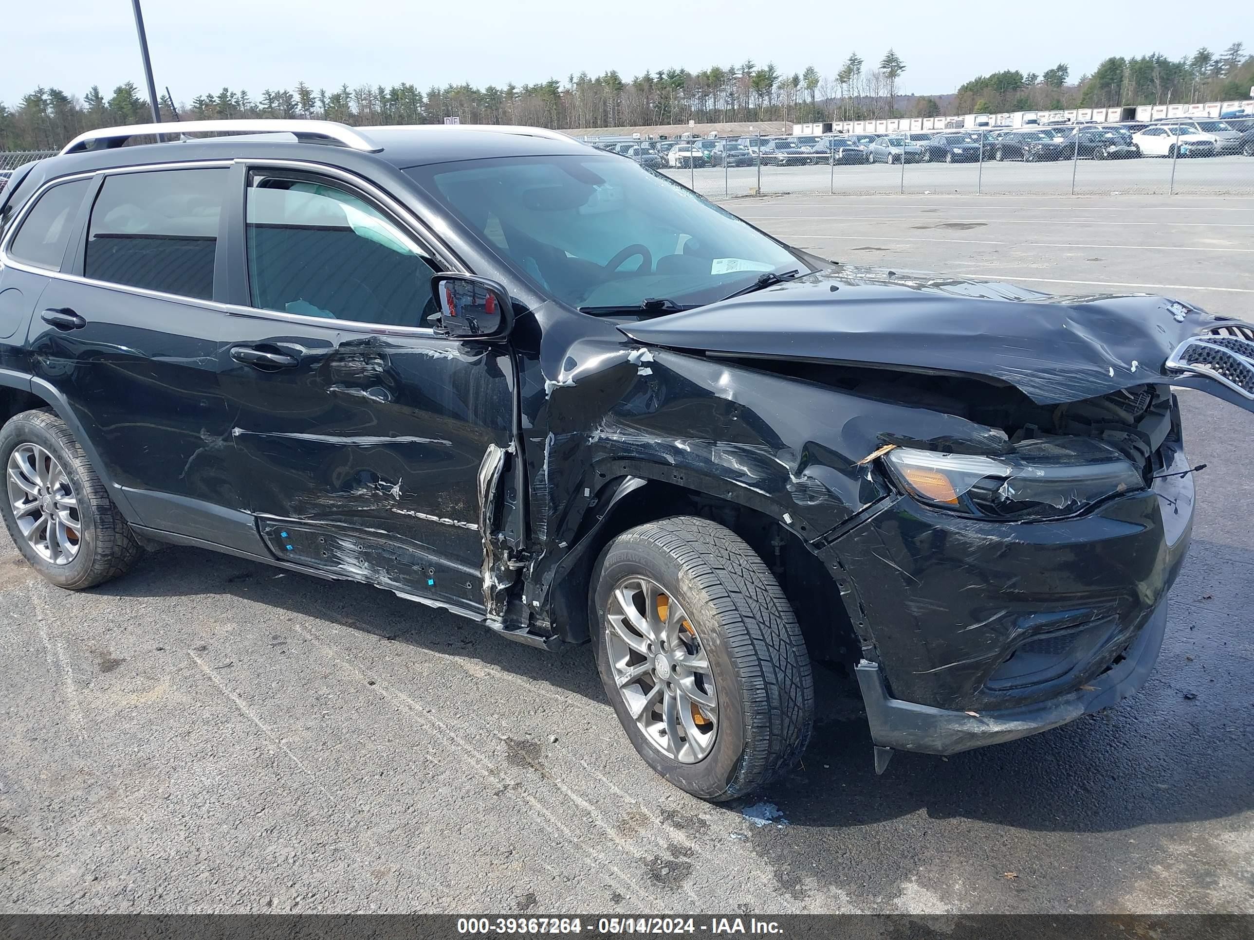 2019 Jeep Cherokee Latitude Plus 4x4 Black vin: 1C4PJMLB2KD355280