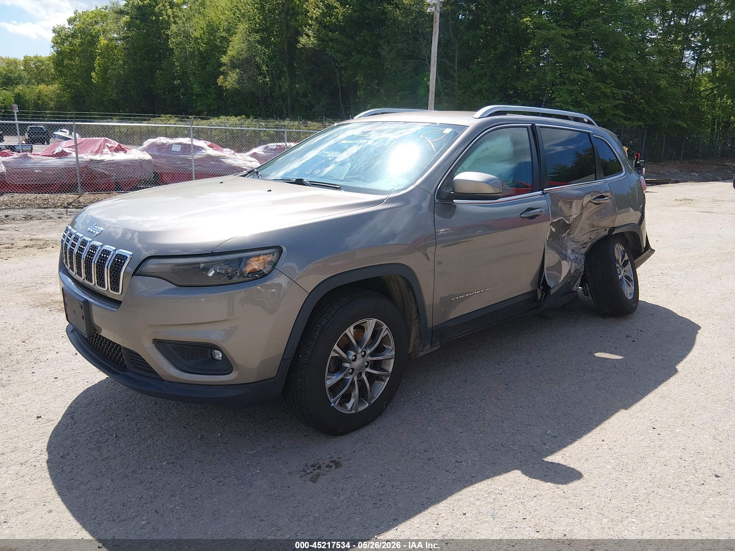 2019 Jeep Cherokee Latitude Plus 4x4 Gray vin: 1C4PJMLB2KD404929