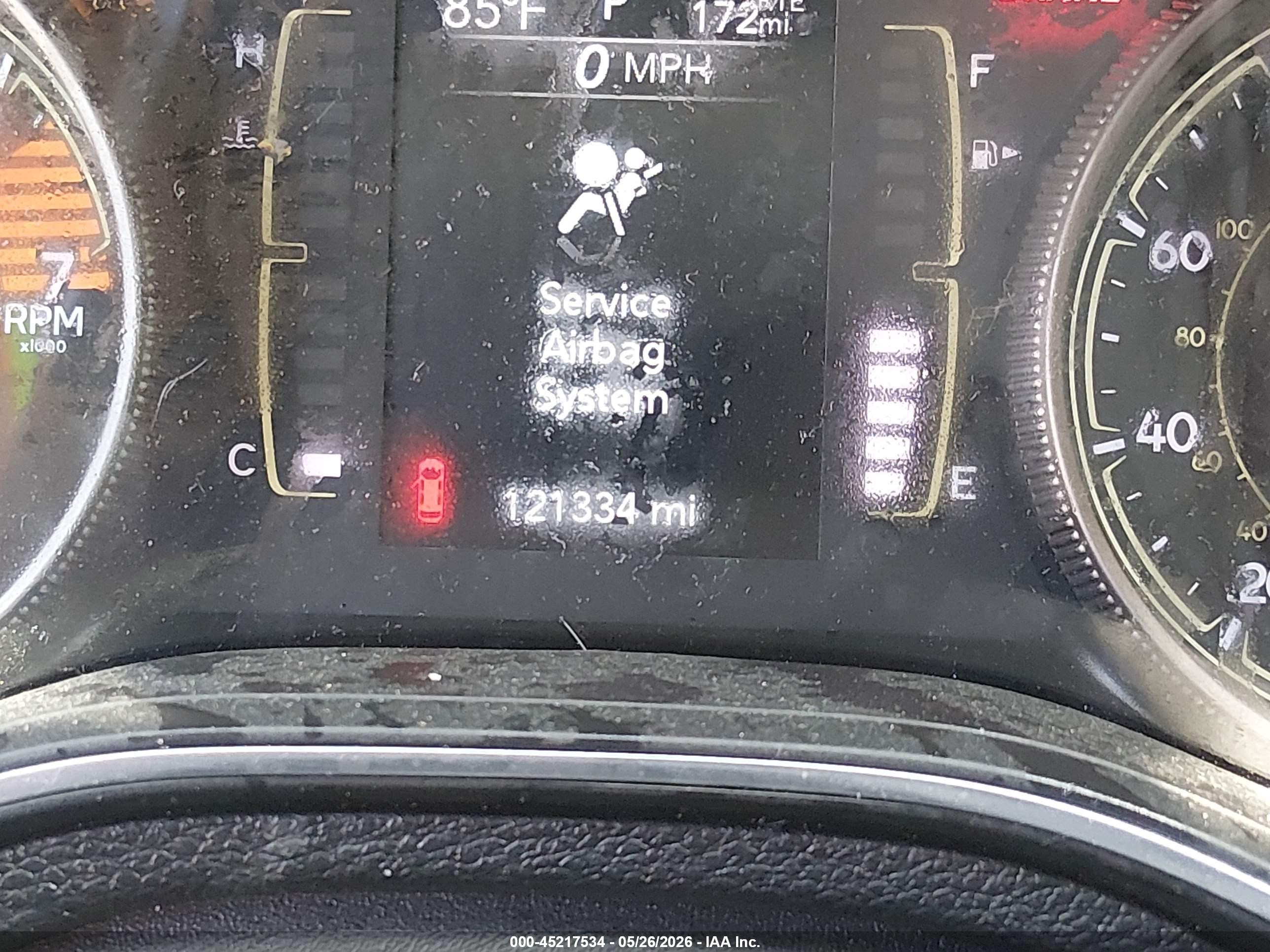 2019 Jeep Cherokee Latitude Plus 4x4 Gray vin: 1C4PJMLB2KD404929