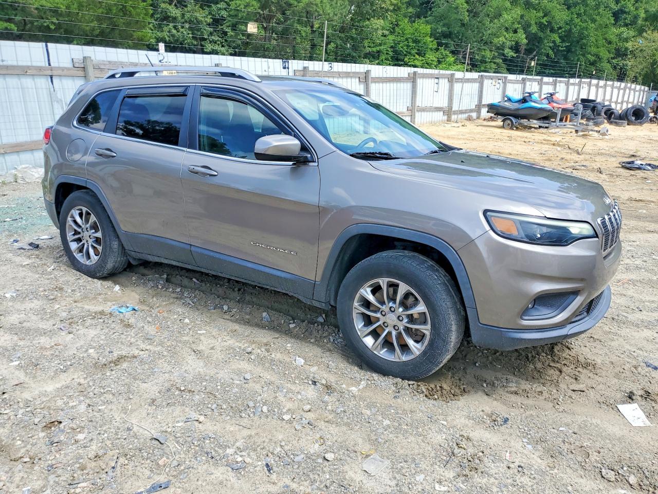 2019 Jeep Cherokee Latitude Plus Gray vin: 1C4PJMLB3KD192753