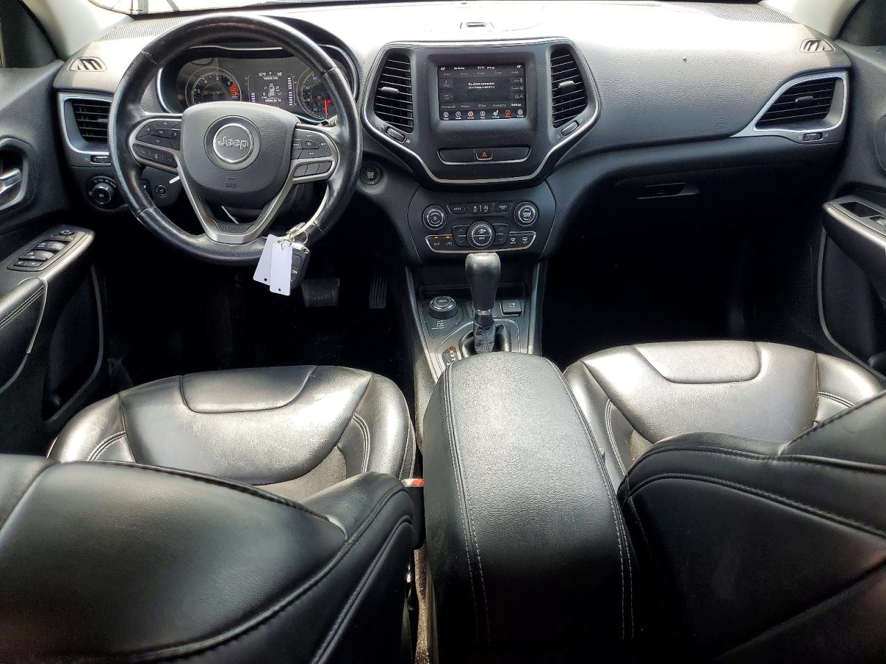 2019 Jeep Cherokee Latitude Plus Gray vin: 1C4PJMLB3KD192753