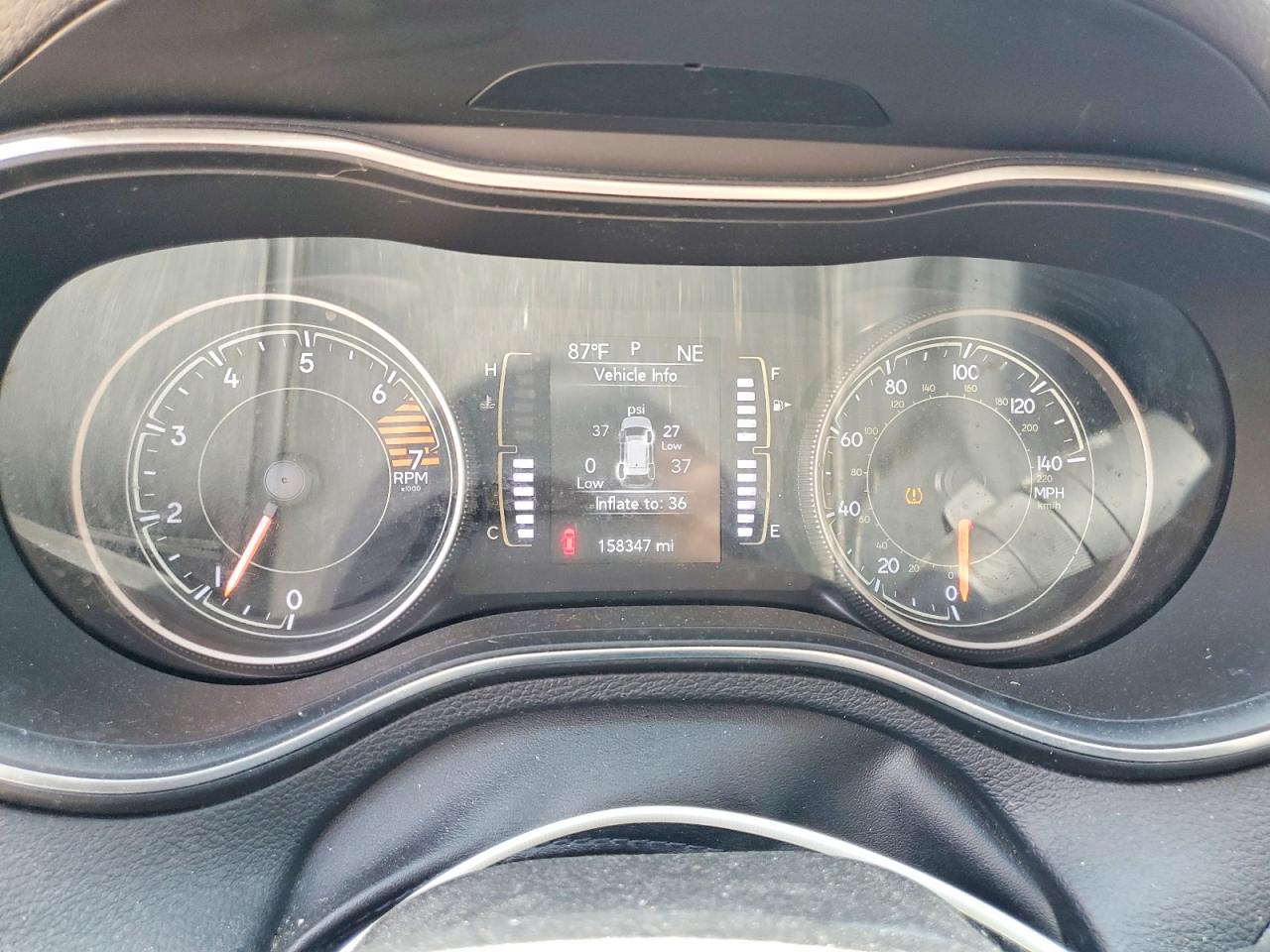 2019 Jeep Cherokee Latitude Plus Gray vin: 1C4PJMLB3KD192753