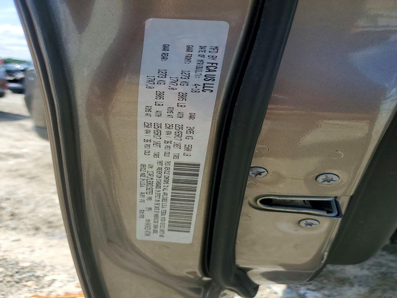 2019 Jeep Cherokee Latitude Plus Gray vin: 1C4PJMLB3KD192753