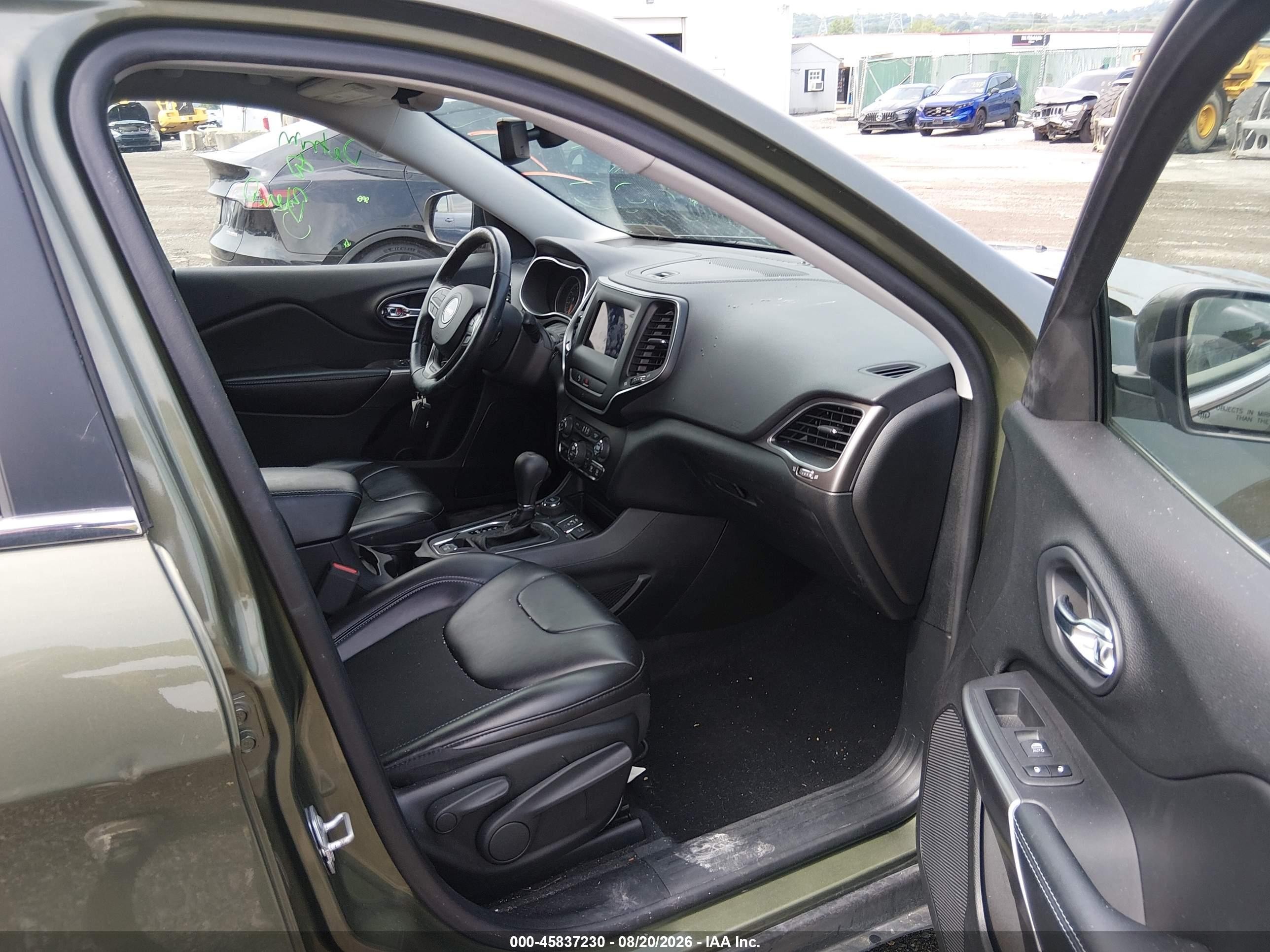 2020 Jeep Cherokee Latitude Plus 4x4 Green vin: 1C4PJMLB3LD556963