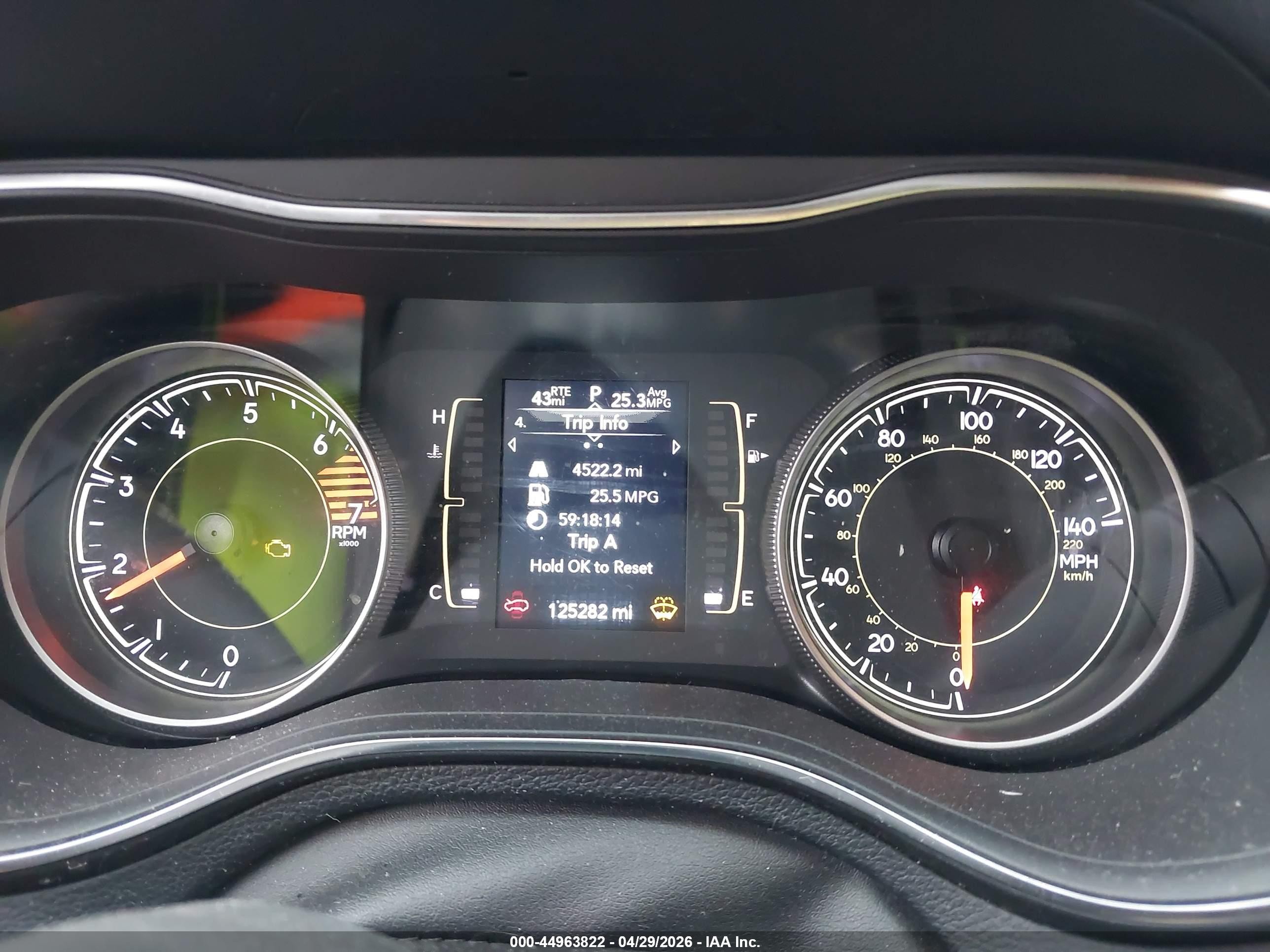 2020 Jeep Cherokee Latitude Plus 4x4 Silver vin: 1C4PJMLB4LD573416