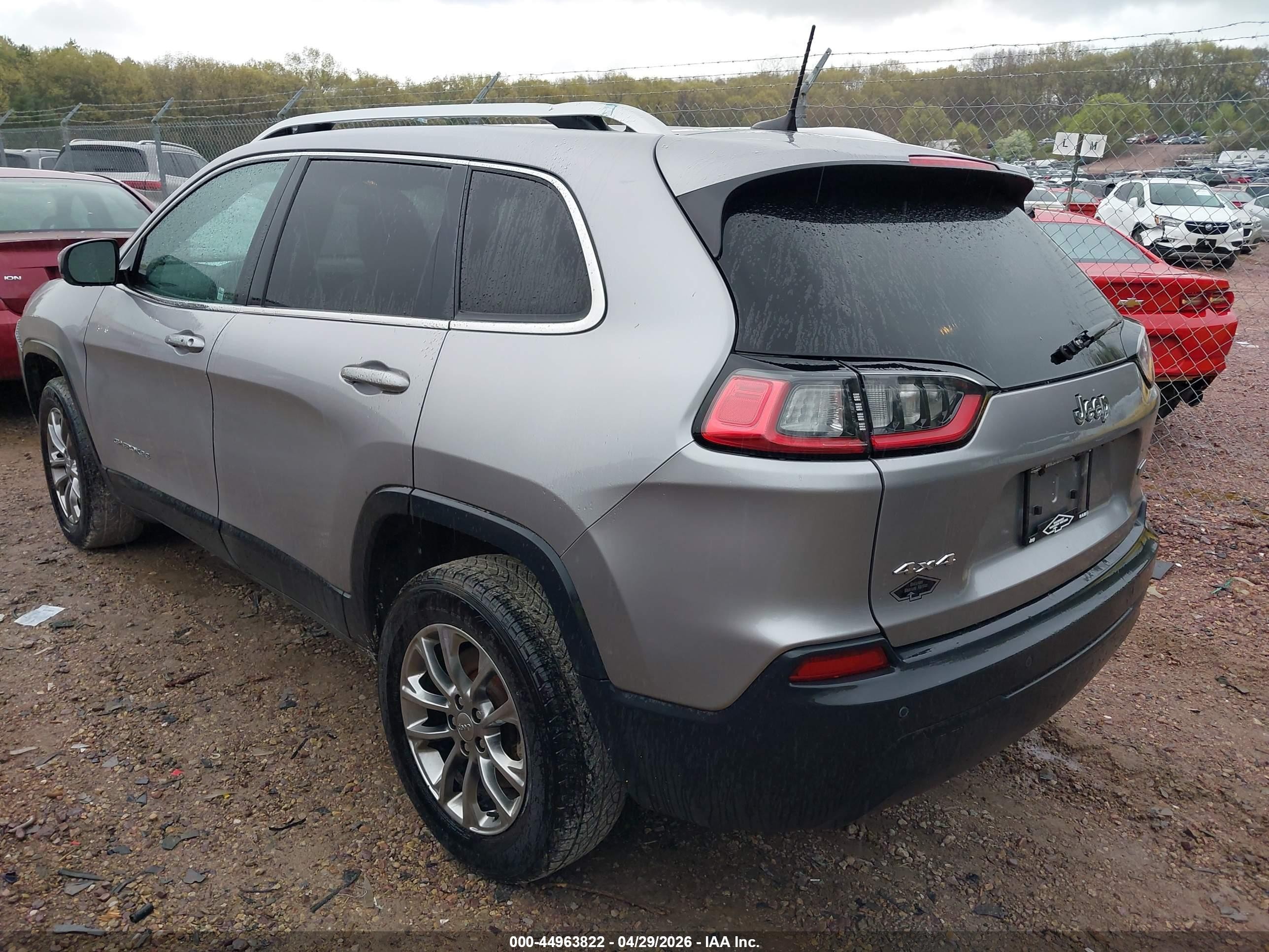 2020 Jeep Cherokee Latitude Plus 4x4 Silver vin: 1C4PJMLB4LD573416