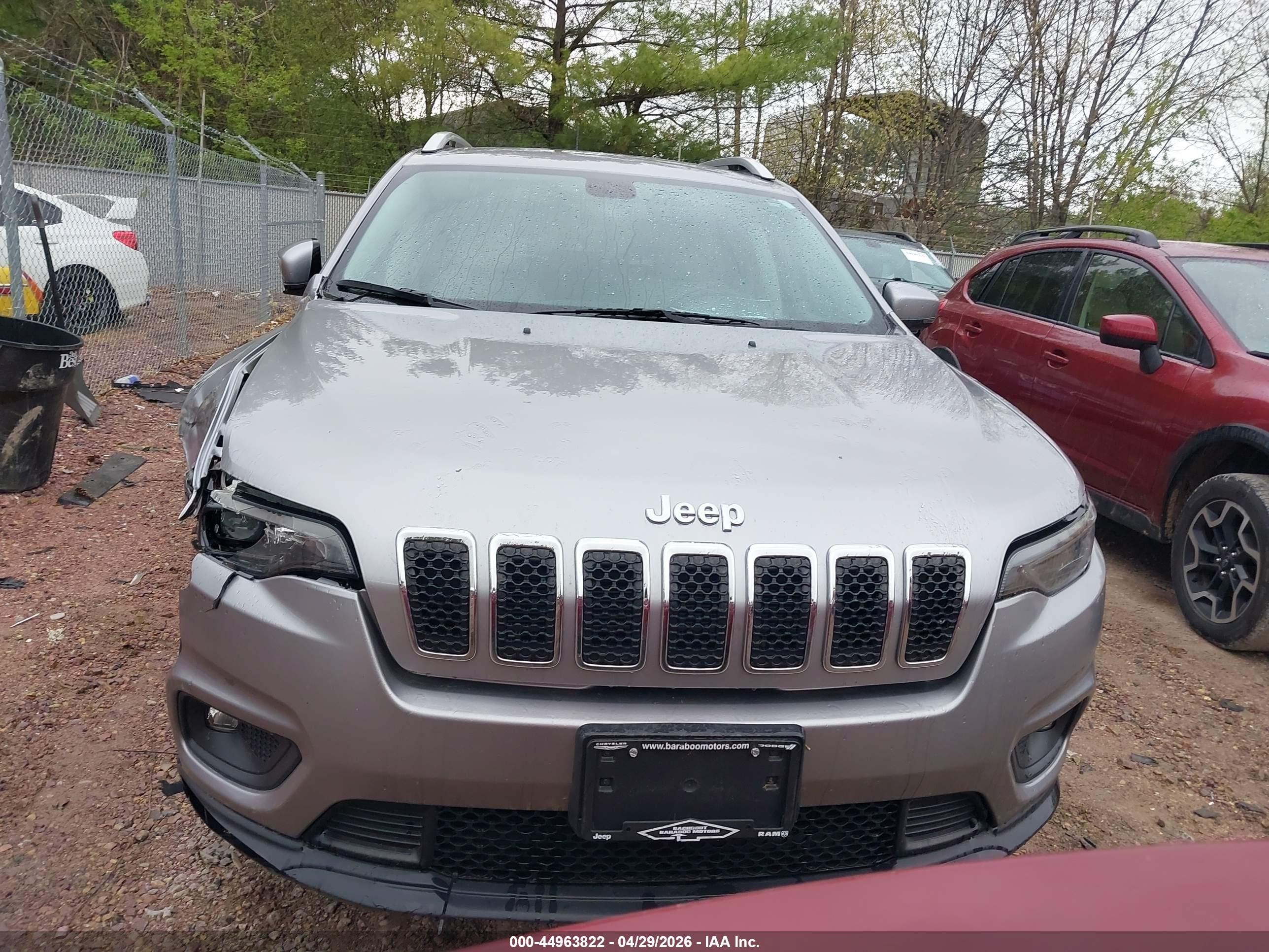 2020 Jeep Cherokee Latitude Plus 4x4 Silver vin: 1C4PJMLB4LD573416