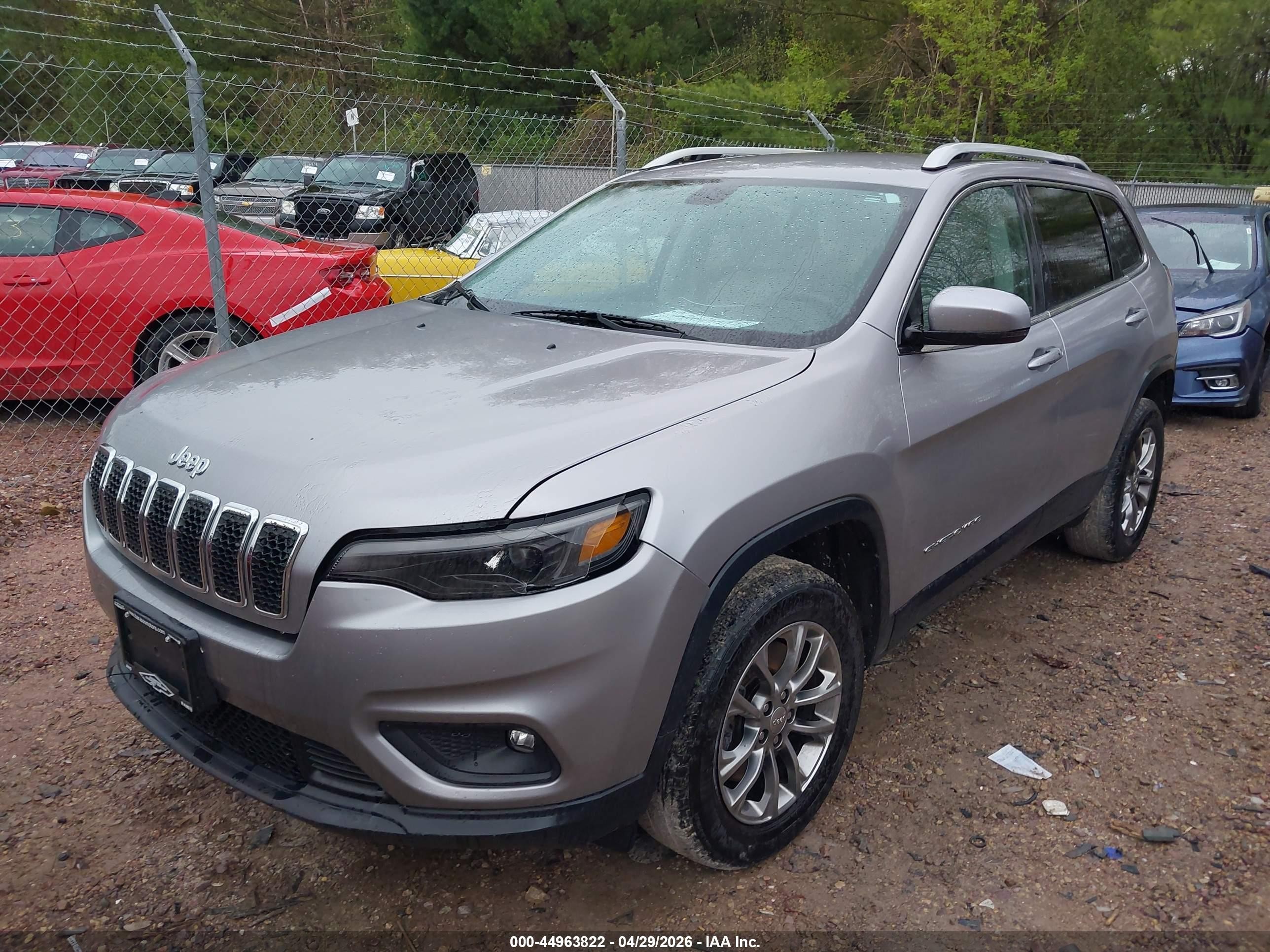 2020 Jeep Cherokee Latitude Plus 4x4 Silver vin: 1C4PJMLB4LD573416