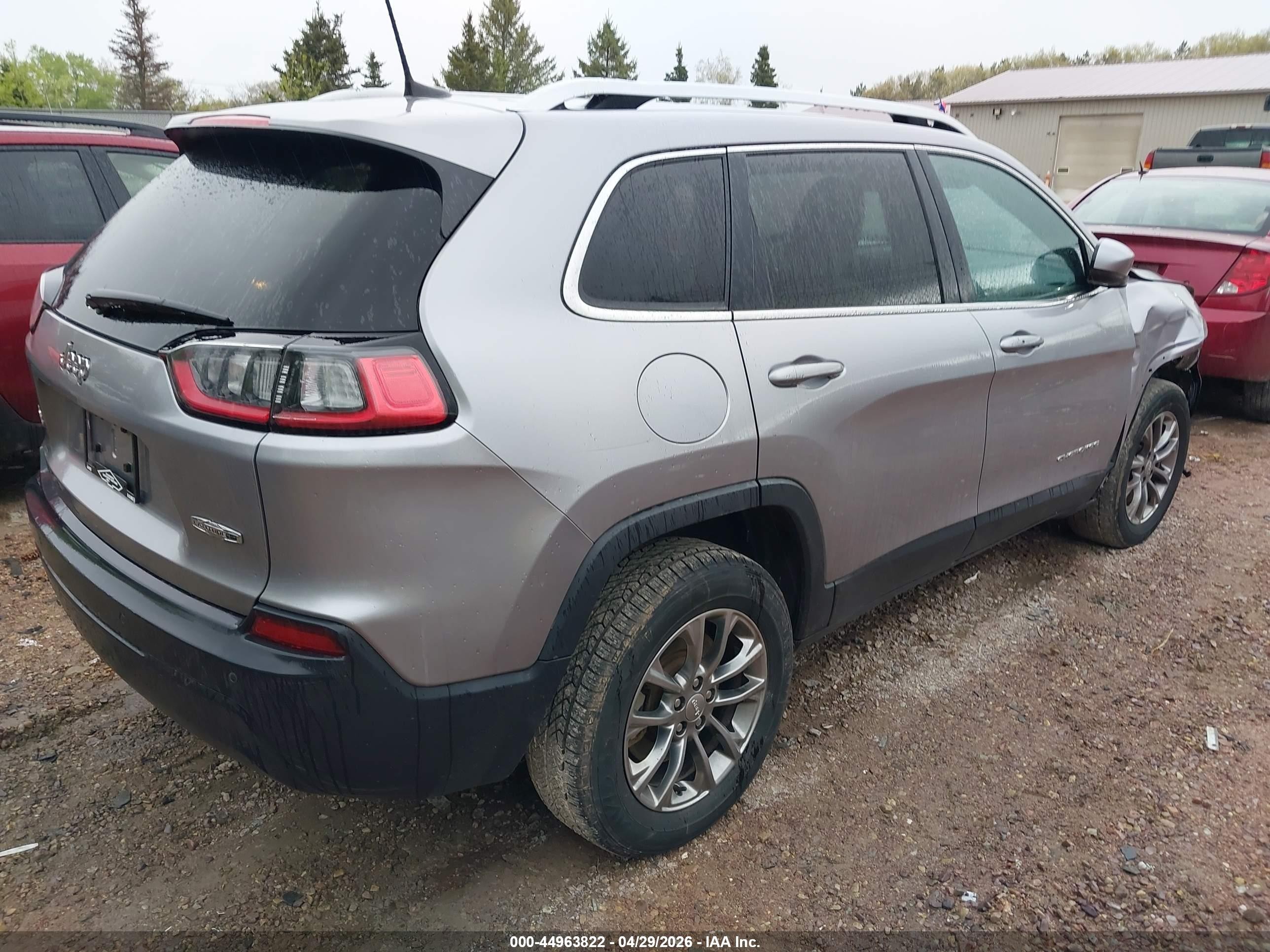 2020 Jeep Cherokee Latitude Plus 4x4 Silver vin: 1C4PJMLB4LD573416