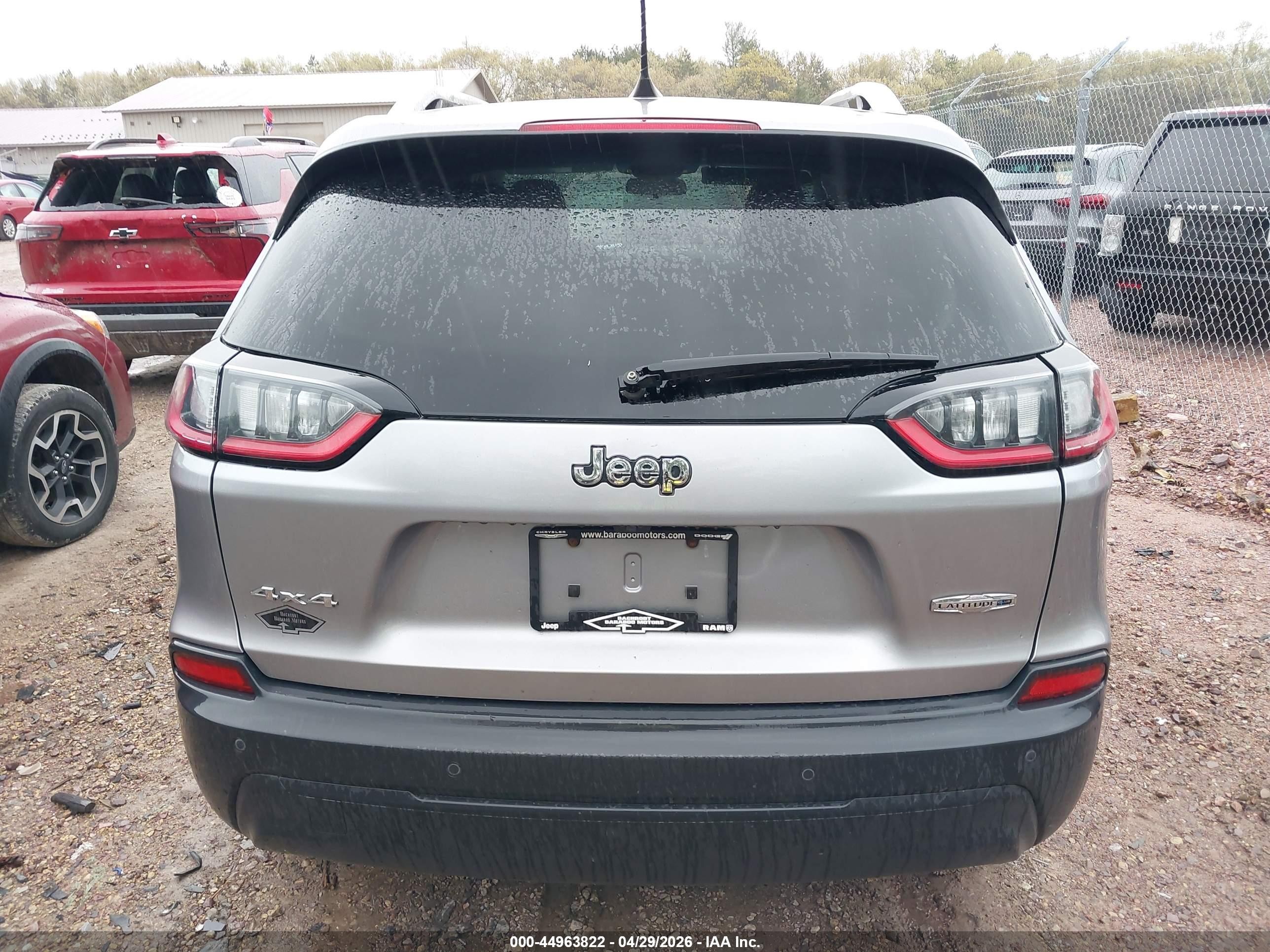 2020 Jeep Cherokee Latitude Plus 4x4 Silver vin: 1C4PJMLB4LD573416