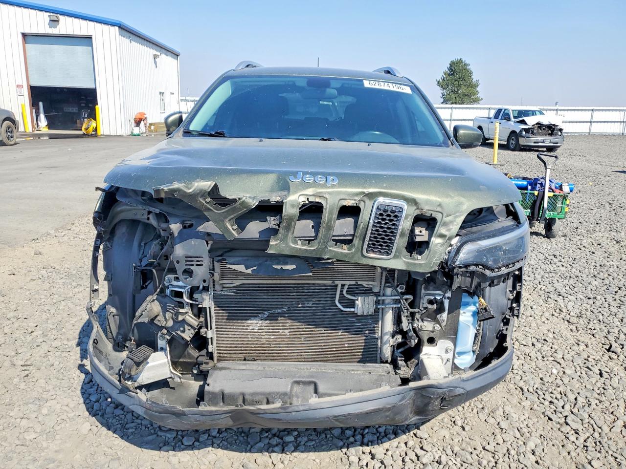 2019 Jeep Cherokee Latitude Plus Зеленый vin: 1C4PJMLB6KD254419