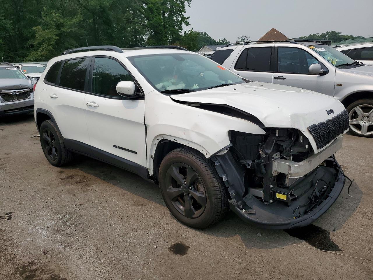 2019 Jeep Cherokee Latitude Plus Белый vin: 1C4PJMLB6KD418011