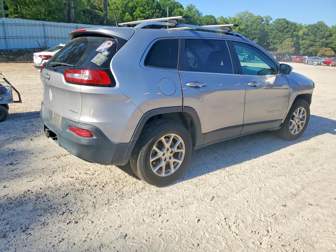 2018 Jeep Cherokee Latitude Plus Silver vin: 1C4PJMLB7JD530265