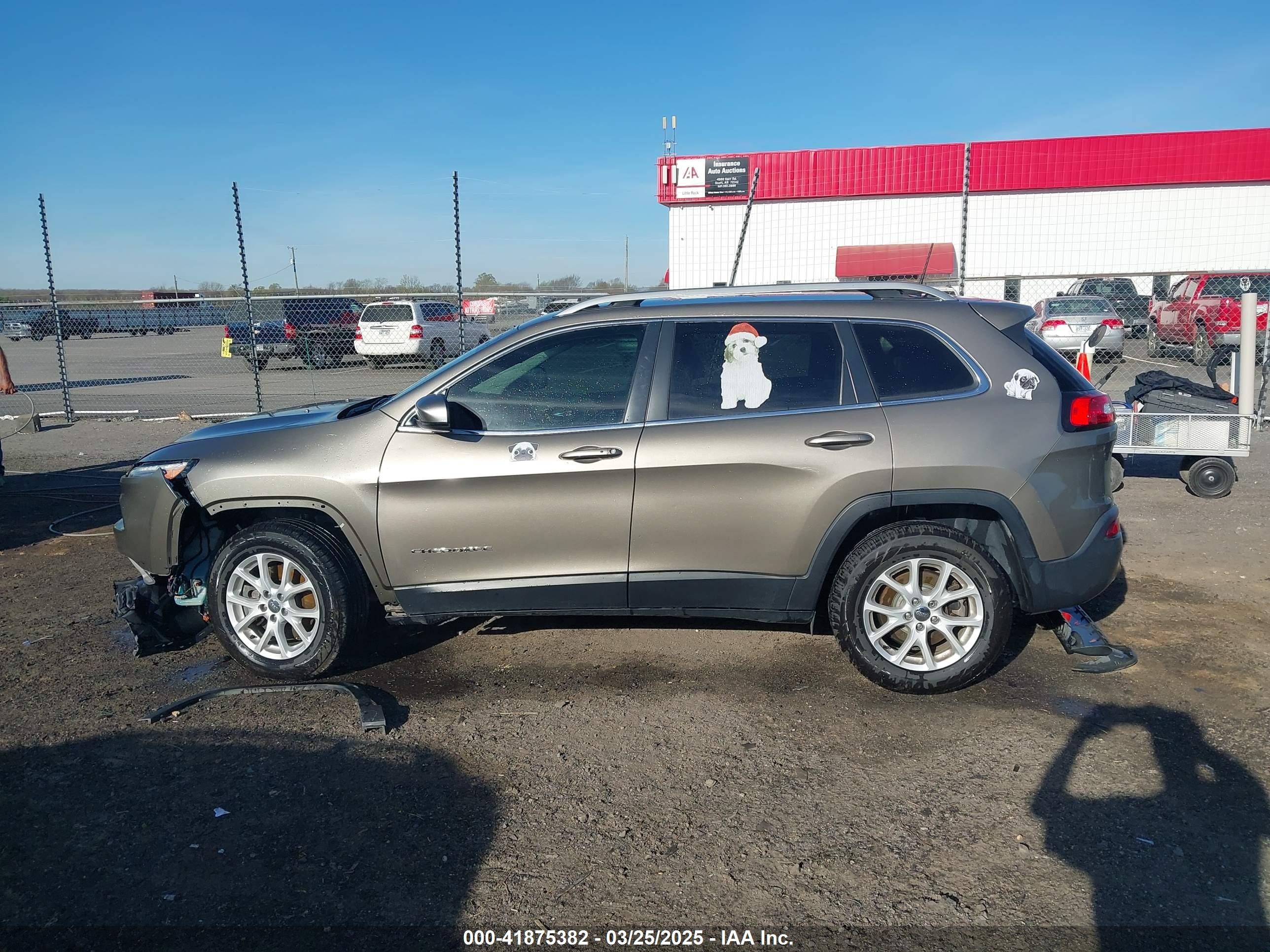 2018 Jeep Cherokee Latitude Plus 4x4 Gray vin: 1C4PJMLB7JD576453