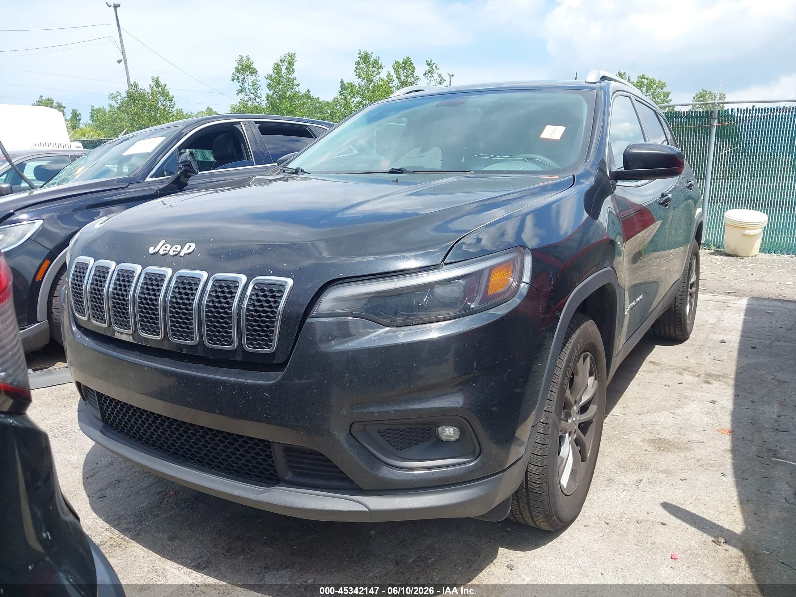 2019 Jeep Cherokee Latitude Plus 4x4 Black vin: 1C4PJMLB7KD341262