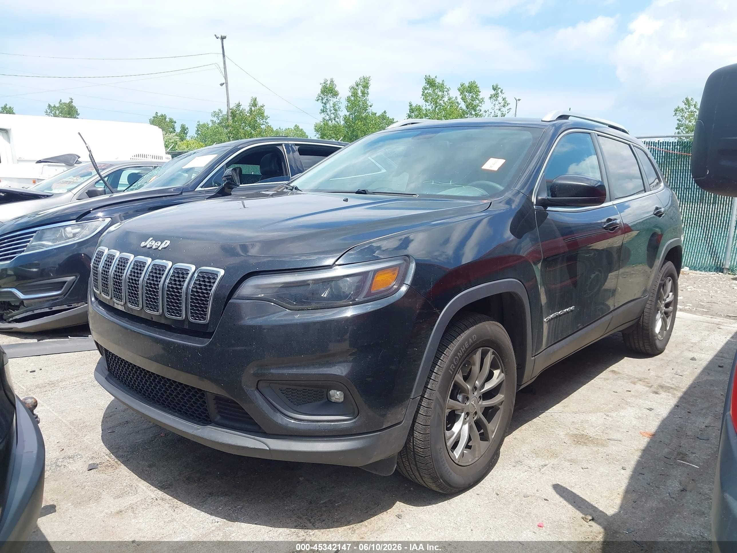 2019 Jeep Cherokee Latitude Plus 4x4 Black vin: 1C4PJMLB7KD341262