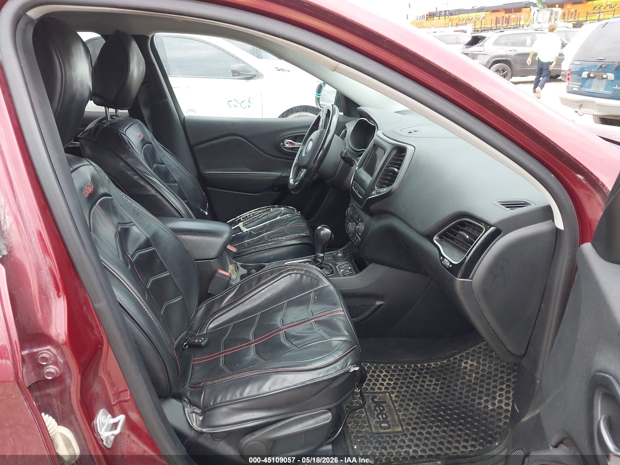 2019 Jeep Cherokee Altitude 4x4 Темно-бордовый vin: 1C4PJMLB7KD367070