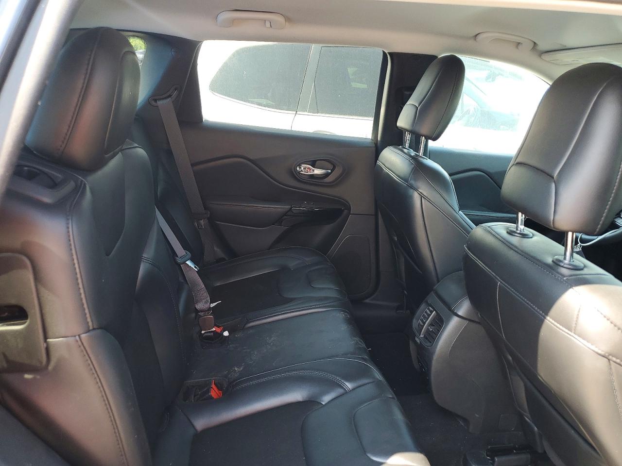 2020 Jeep Cherokee Latitude Plus Gray vin: 1C4PJMLB8LD603789
