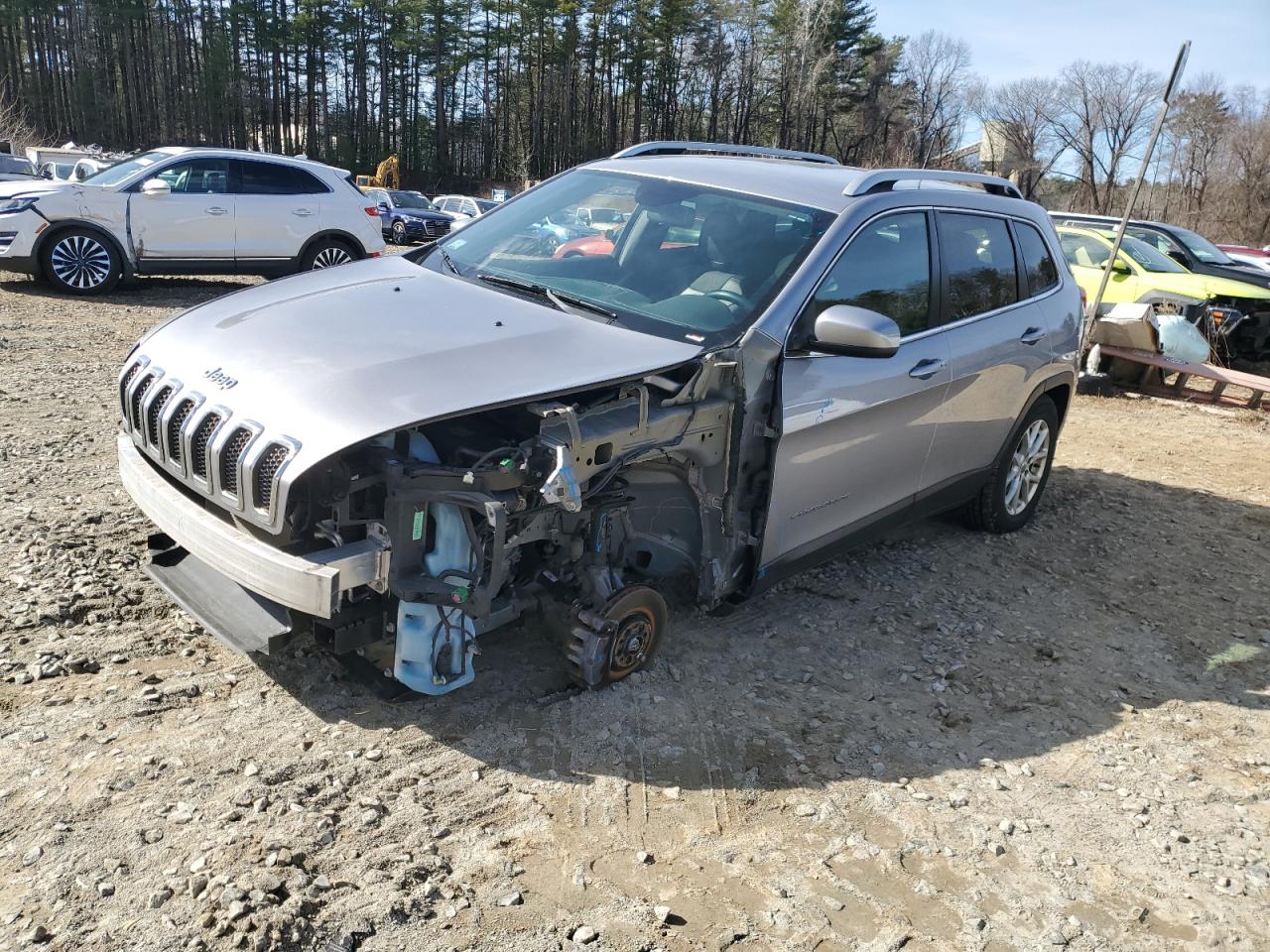 2018 Jeep Cherokee Latitude Plus Gray vin: 1C4PJMLB9JD513645
