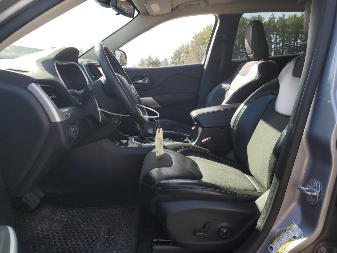 2018 Jeep Cherokee Latitude Plus Серый vin: 1C4PJMLB9JD513645
