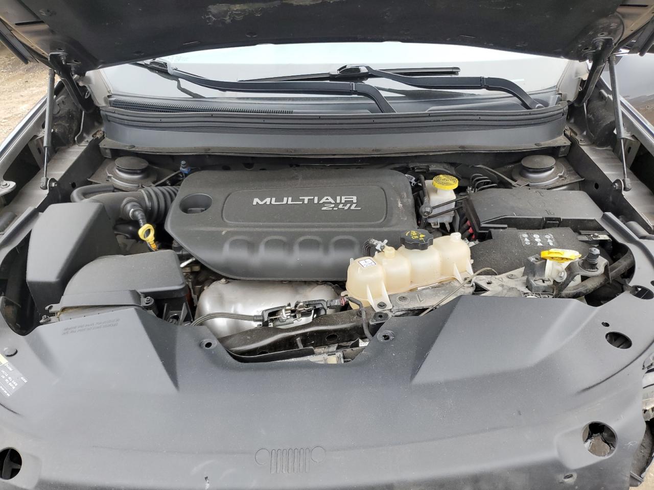 2019 Jeep Cherokee Latitude Plus Gray vin: 1C4PJMLB9KD167095