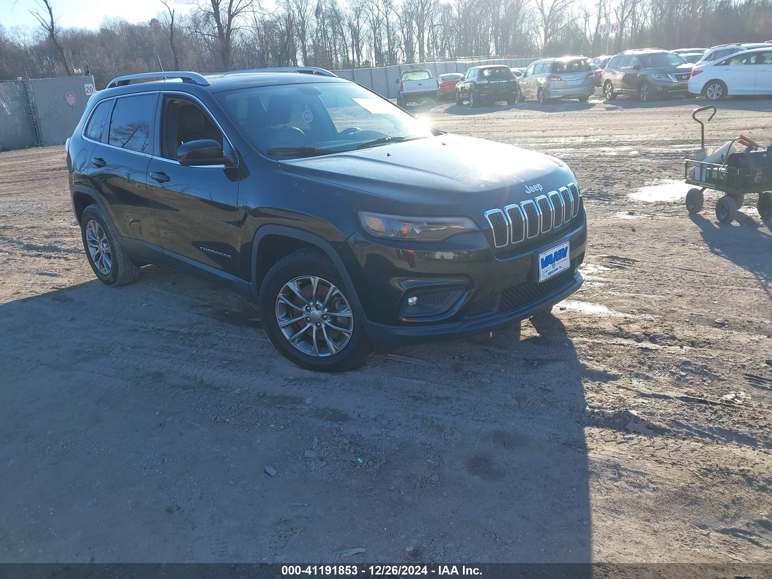 2019 Jeep Cherokee Latitude Plus 4x4 Black vin: 1C4PJMLB9KD351646